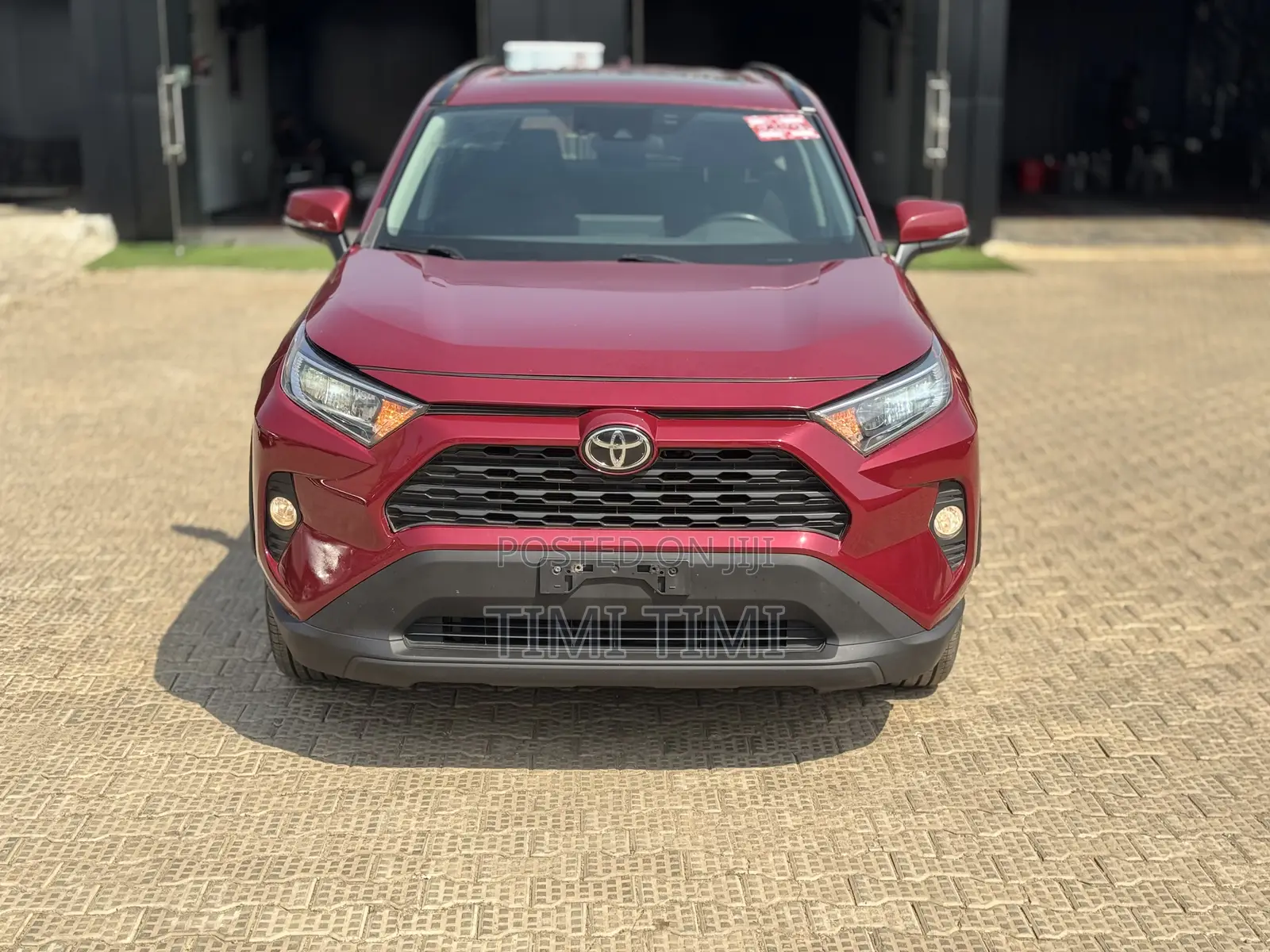 Toyota RAV4 XLE AWD 2020 Burgundy