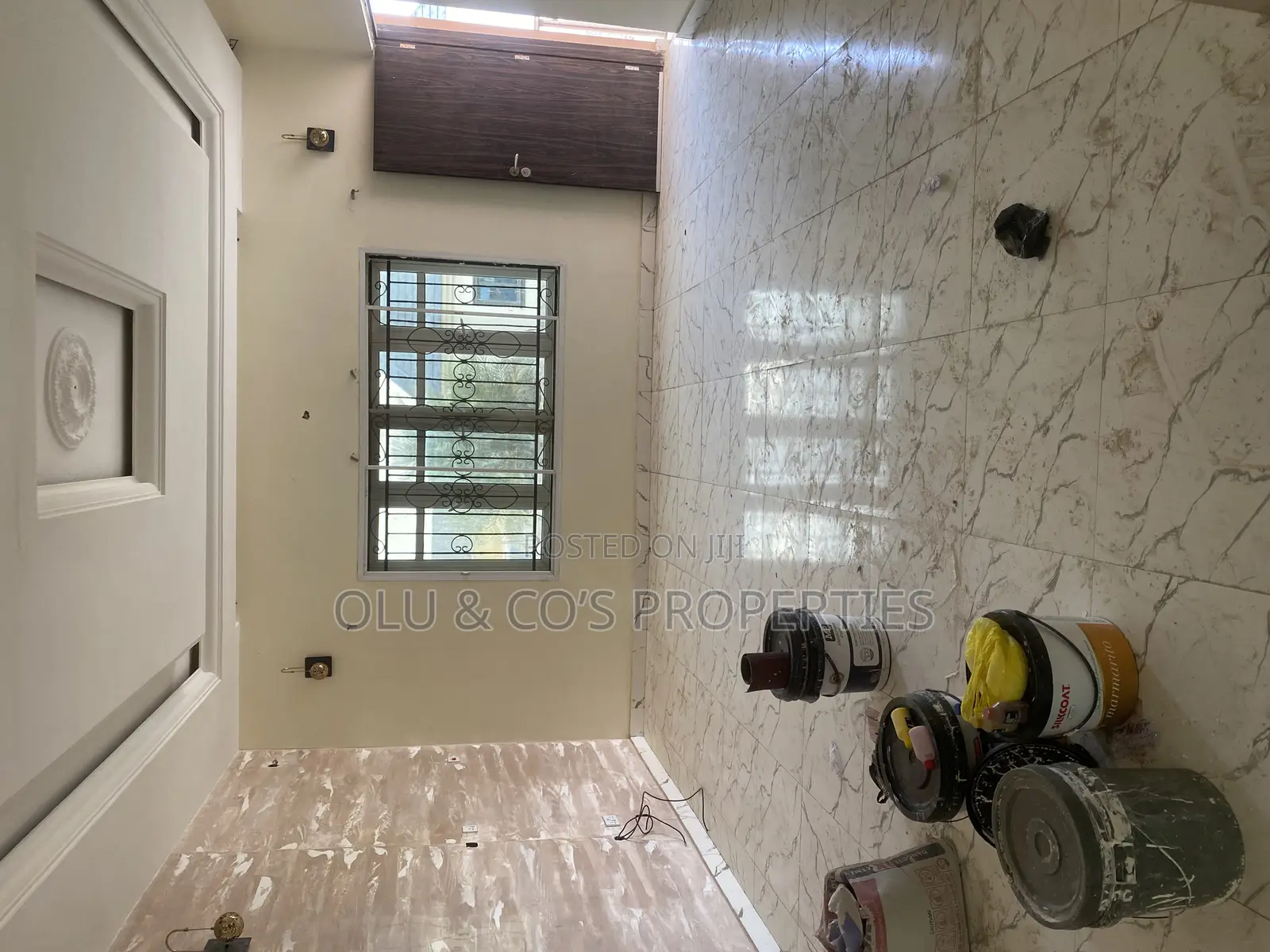 3bdrm Block of Flats in Aco Estate, Lugbe District for rent