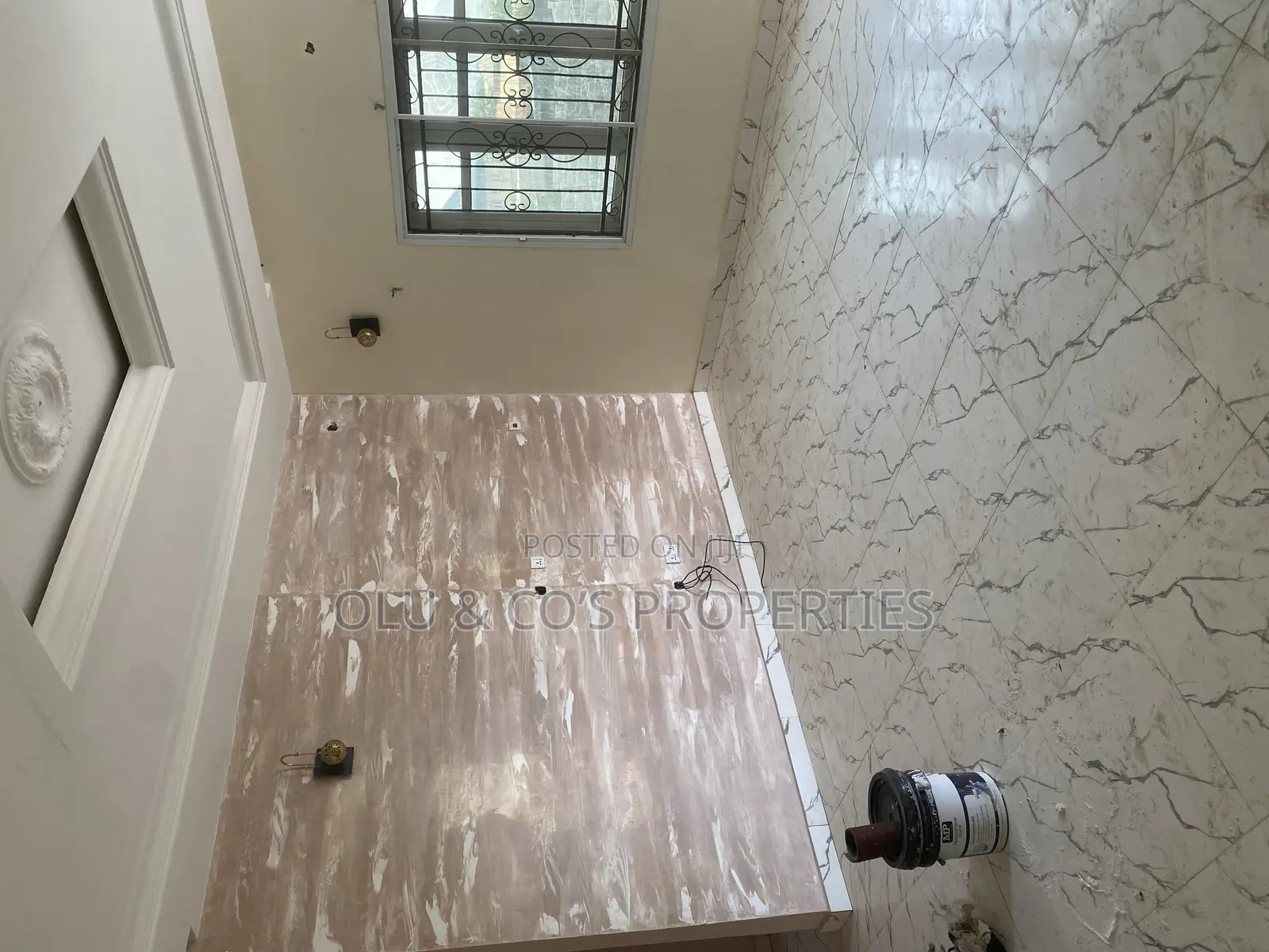 3bdrm Block of Flats in Aco Estate, Lugbe District for rent