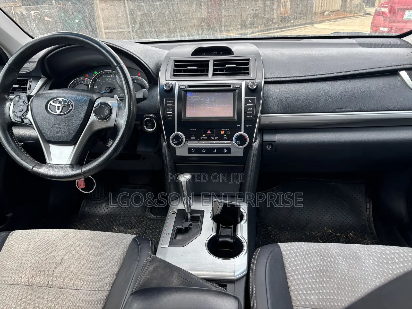 Toyota Camry SE 4dr Sedan (2.5L 4cyl 6A) 2013 Black
