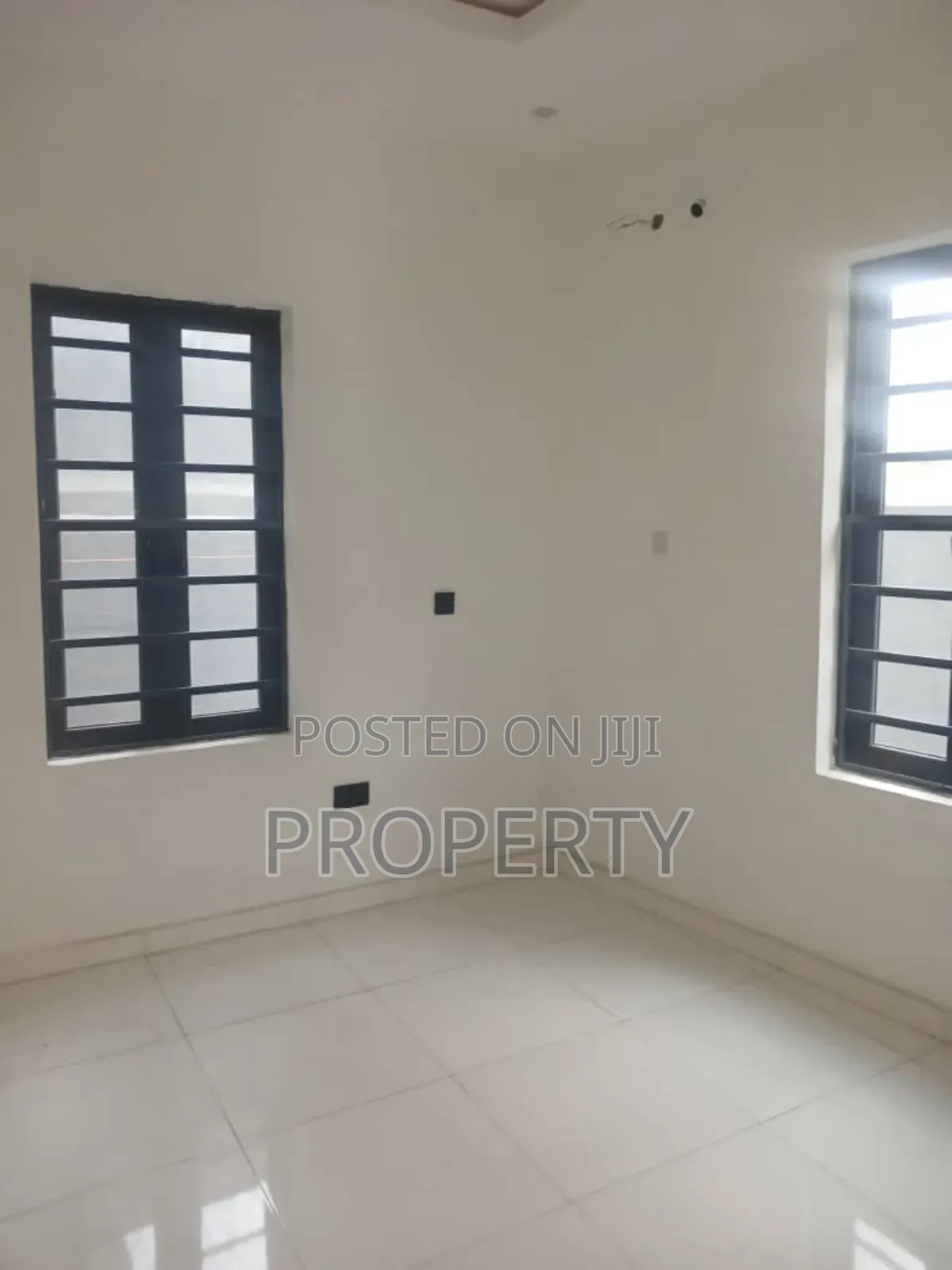 3bdrm Apartment in GRA Phase 2 Shangisha for sale