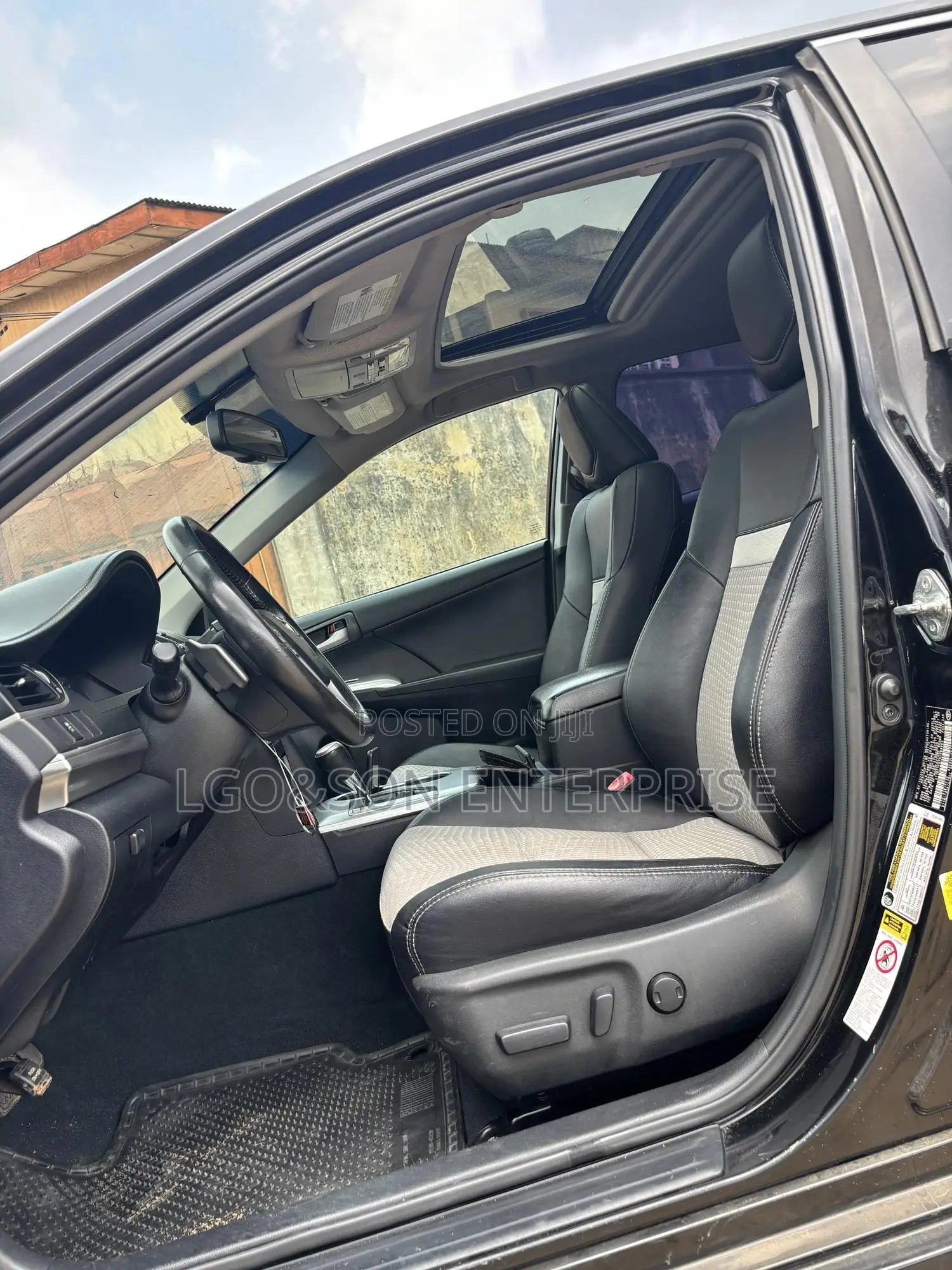 Toyota Camry SE 4dr Sedan (2.5L 4cyl 6A) 2013 Black