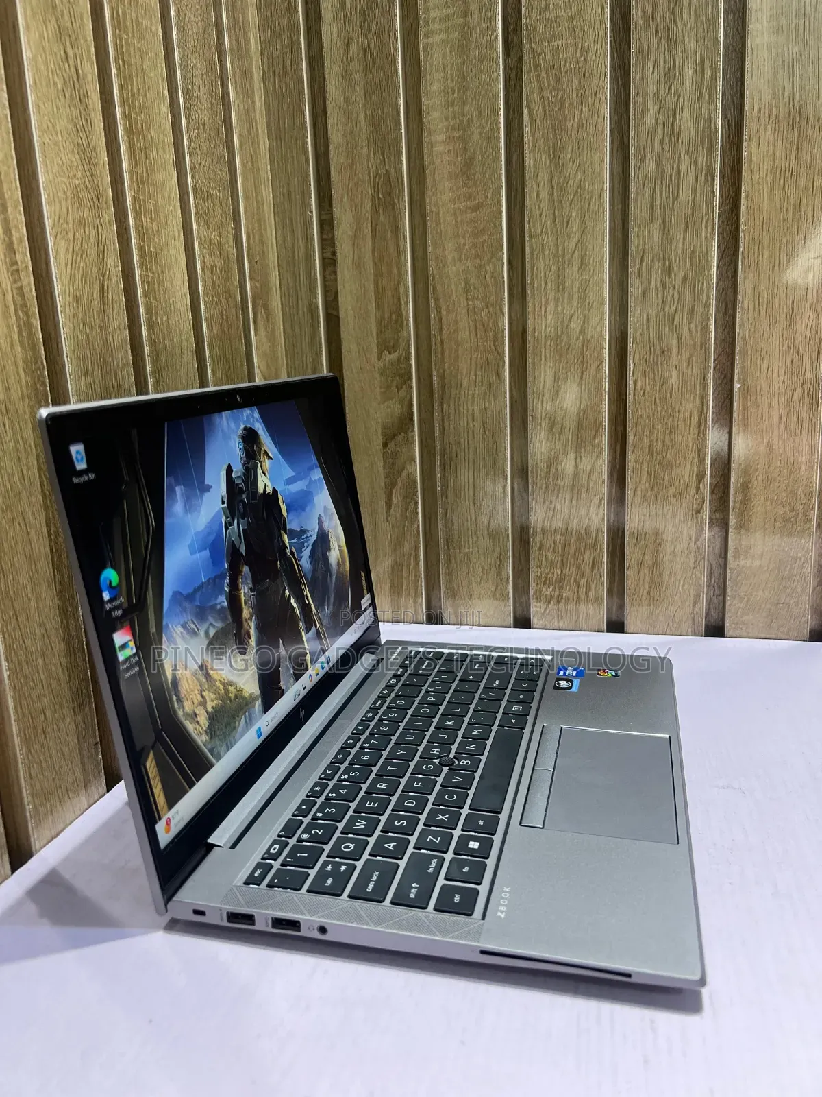 Laptop HP ZBook Firefly G8 32GB Intel Core i7 SSD 1T
