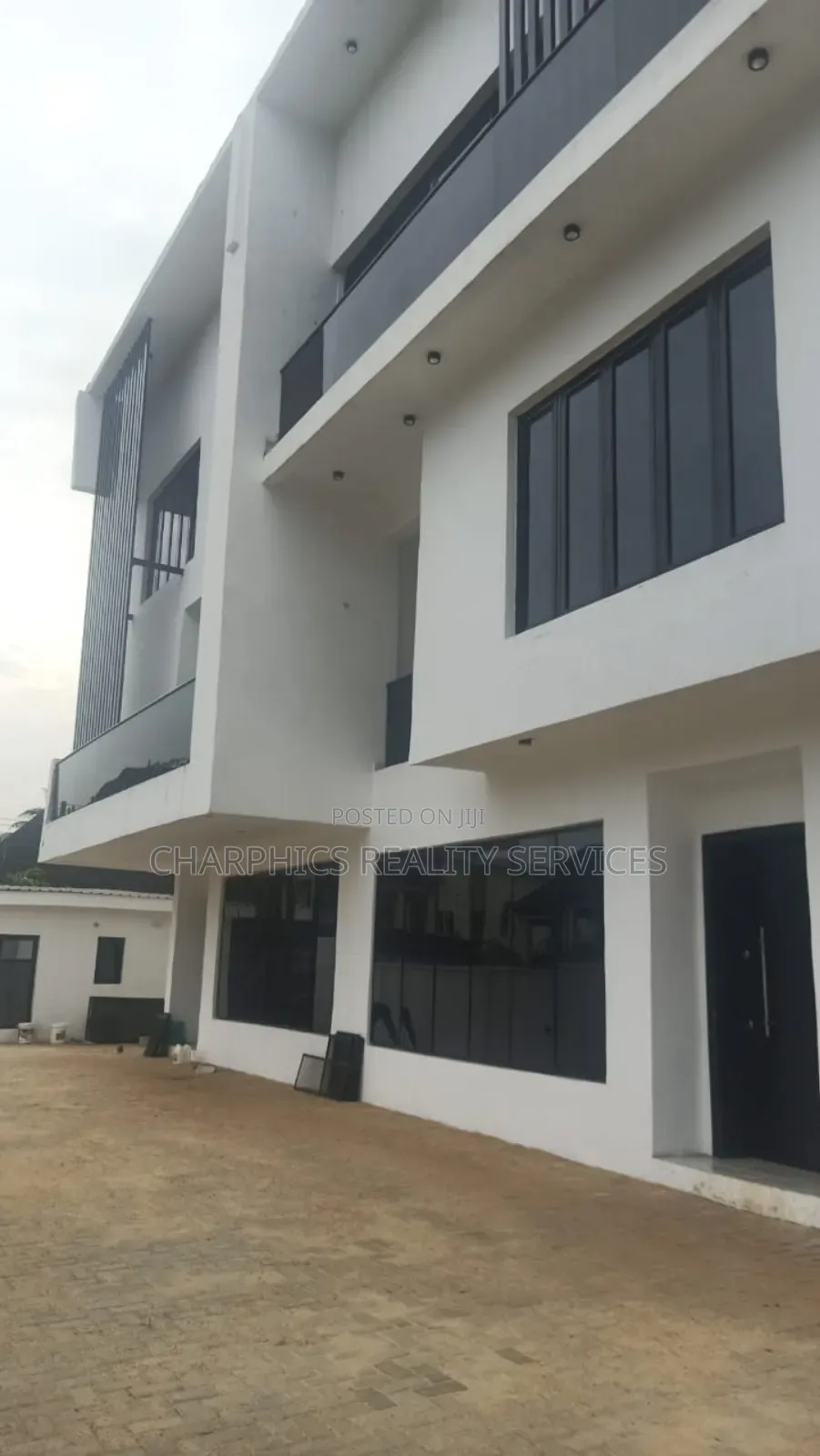 4bdrm Duplex in Adeniyi Jones for rent