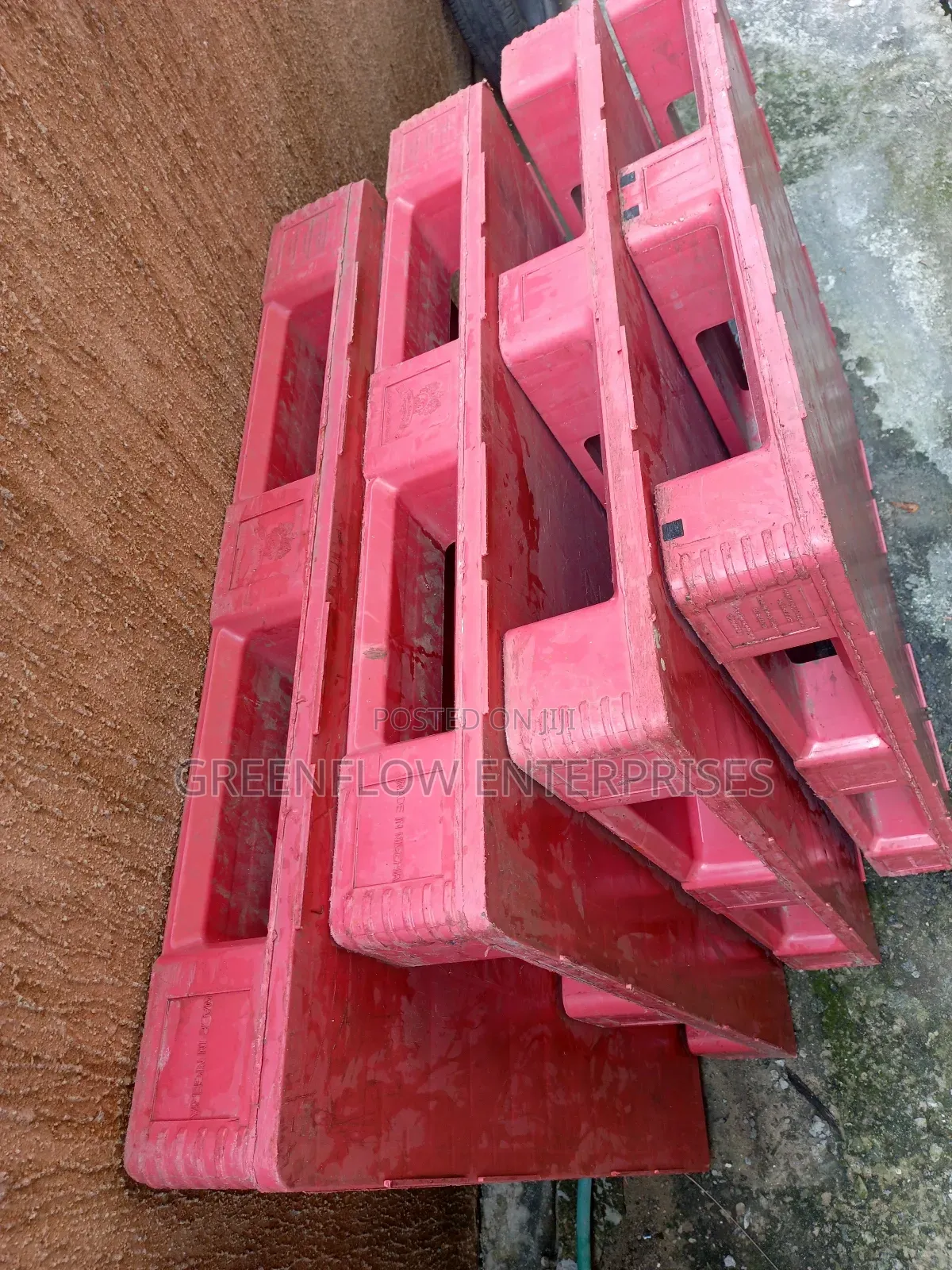 Pallets Brand New 4ft By 4ft