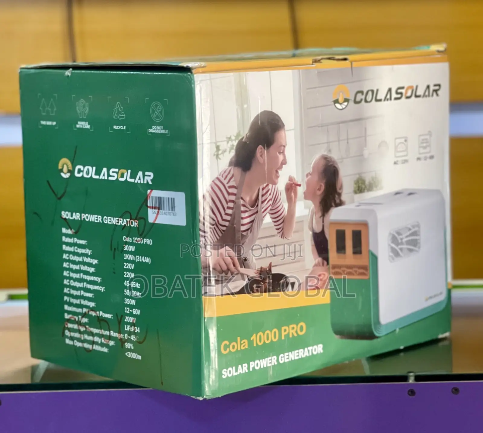 Cola 1000 Pro Solar Generator