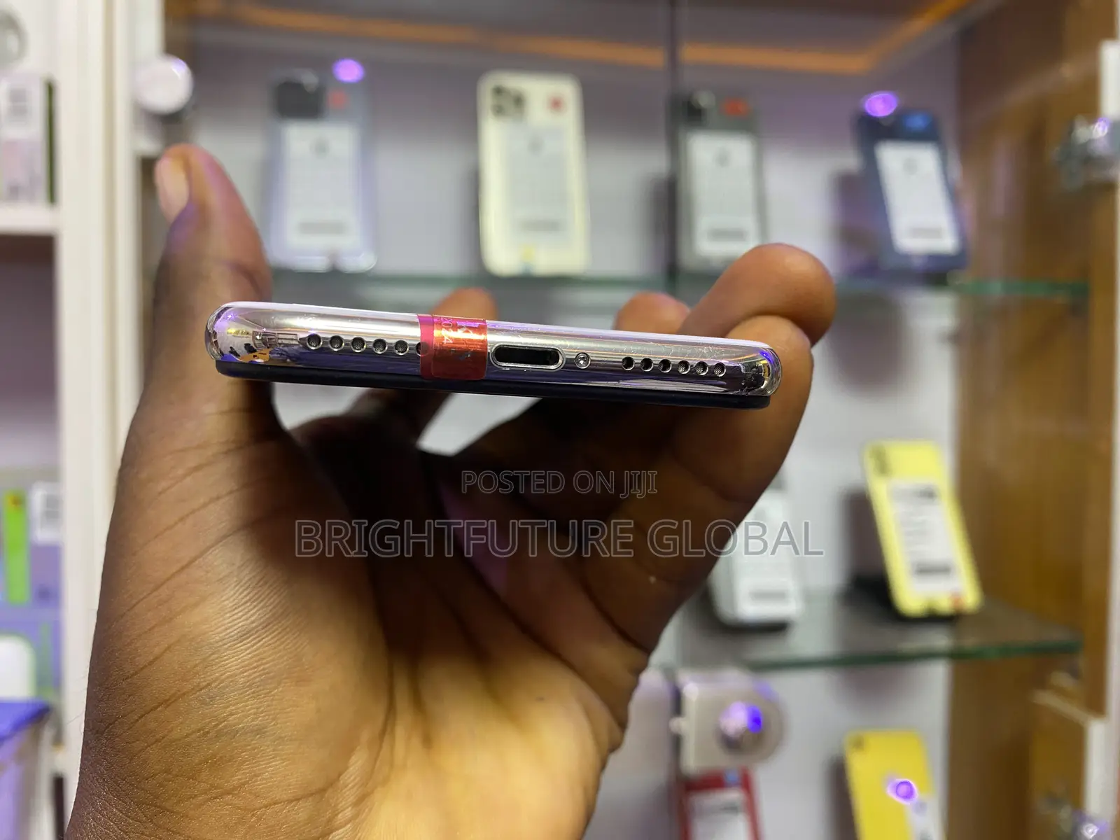 Apple iPhone X 64 GB White