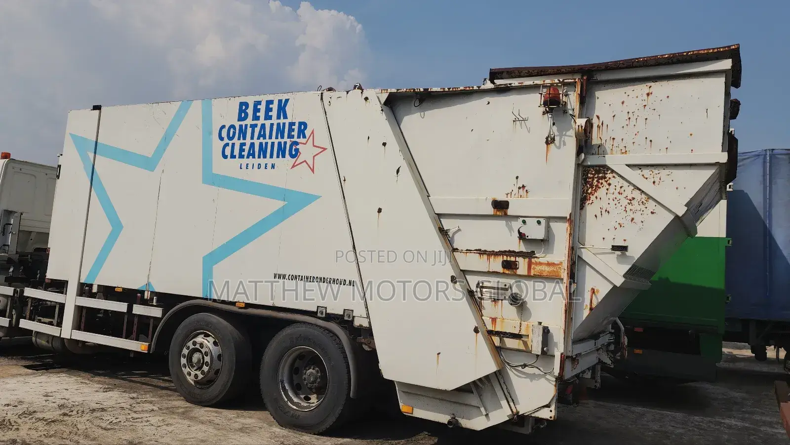 Super Clean Foreign Used Daf 75 Cf Garbage Compactor Truck