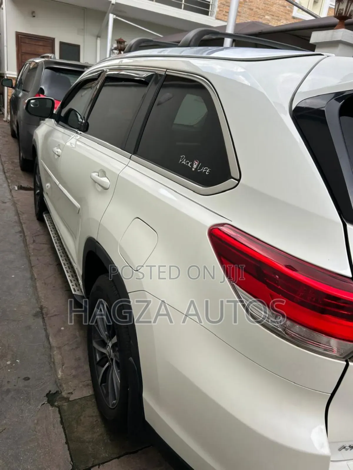 Toyota Highlander XLE 4x4 V6 (3.5L 6cyl 8A) 2017 White
