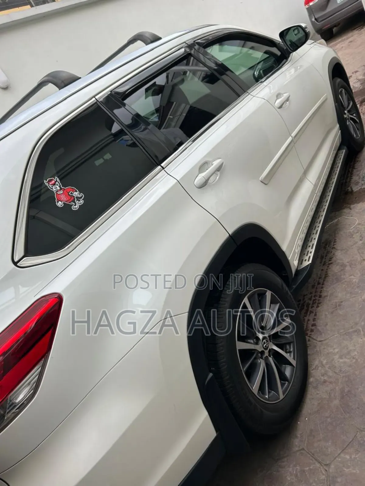 Toyota Highlander XLE 4x4 V6 (3.5L 6cyl 8A) 2017 White