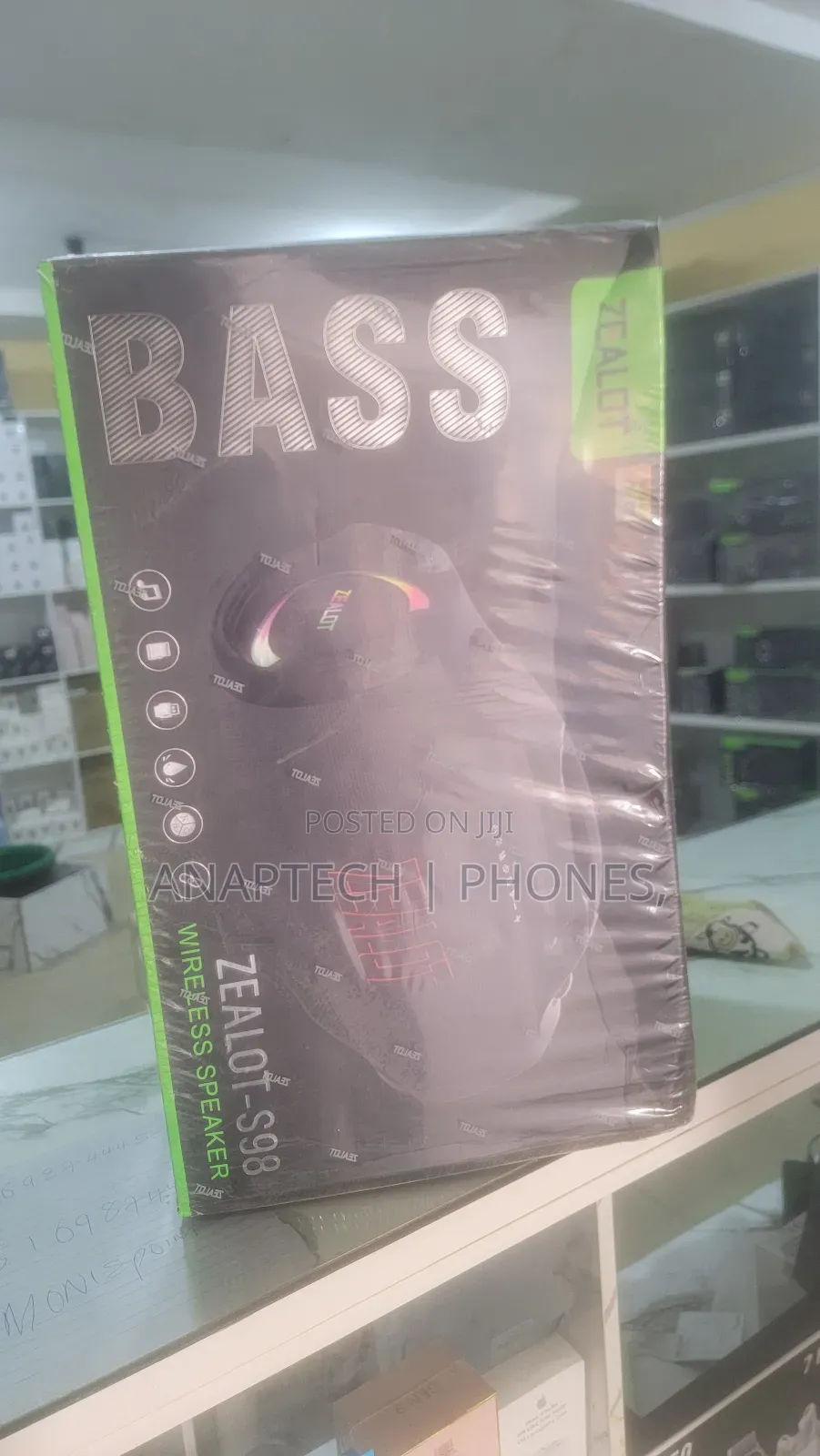Zealot S98 Stereo Super Bass Speaker When Both Machines Are Turned.