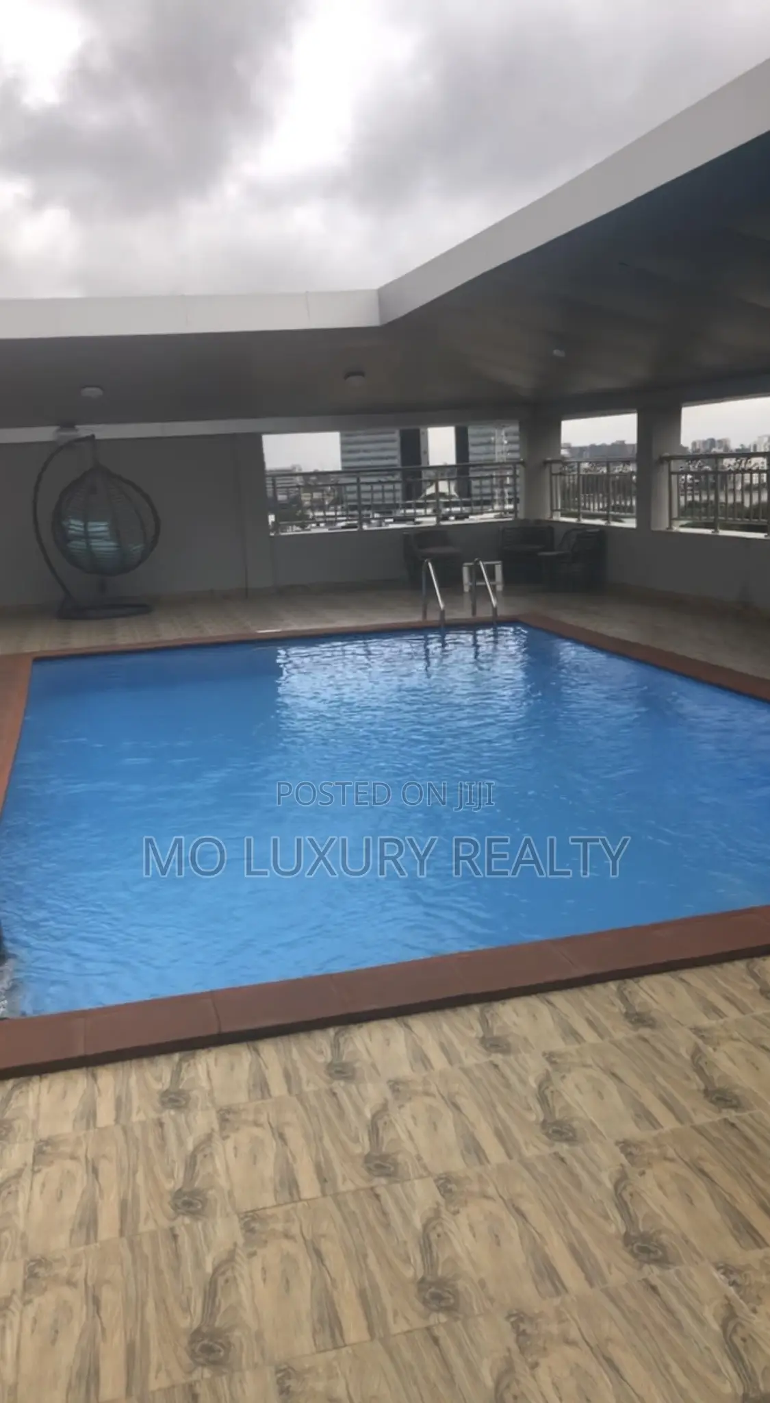 3bdrm Apartment in Adeola Odeku for rent