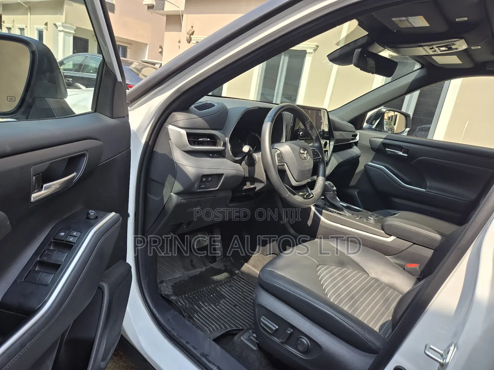 New Toyota Highlander XSE AWD 2023 White