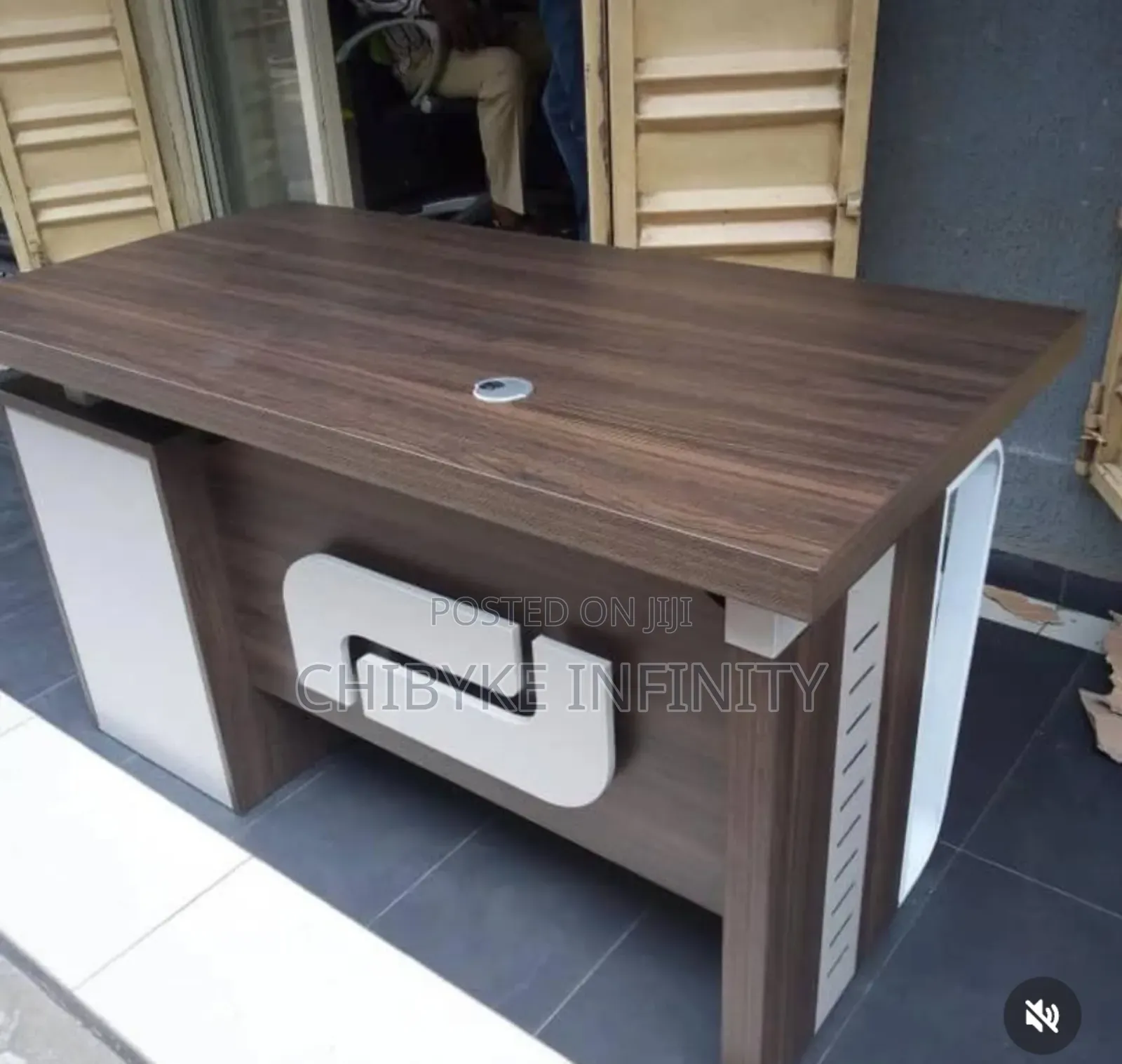 High Quality Imported Office Table Available to Pick Up