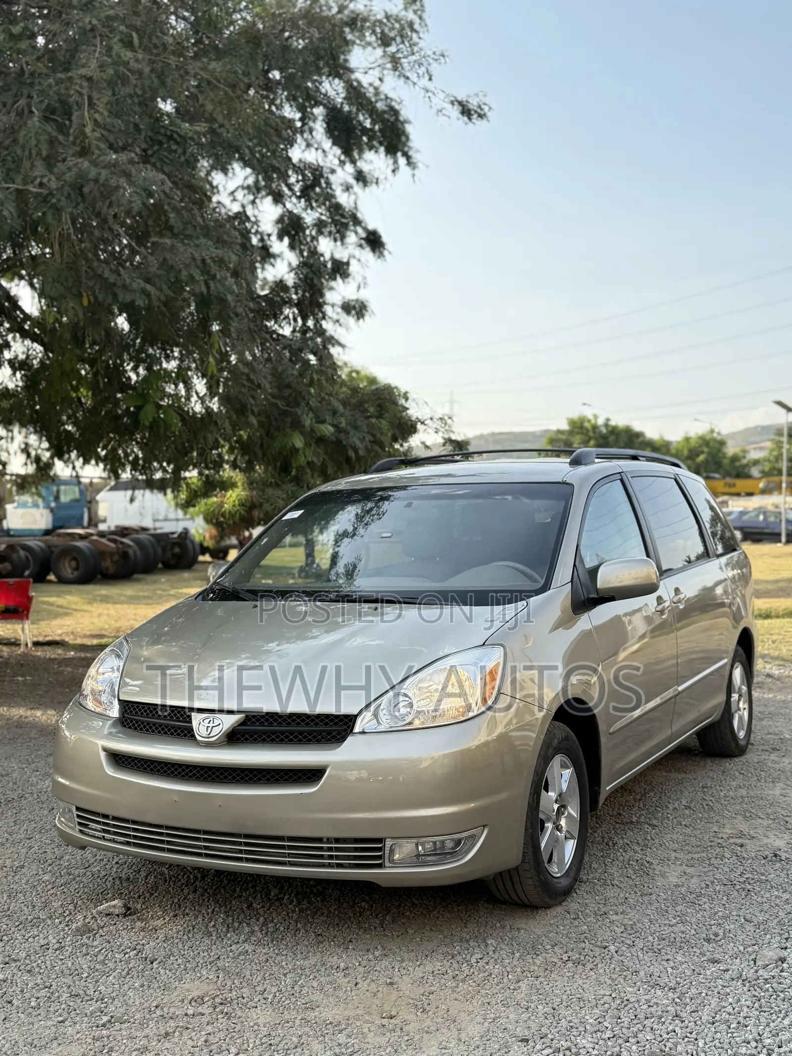 Toyota Sienna XLE 2005 Gold