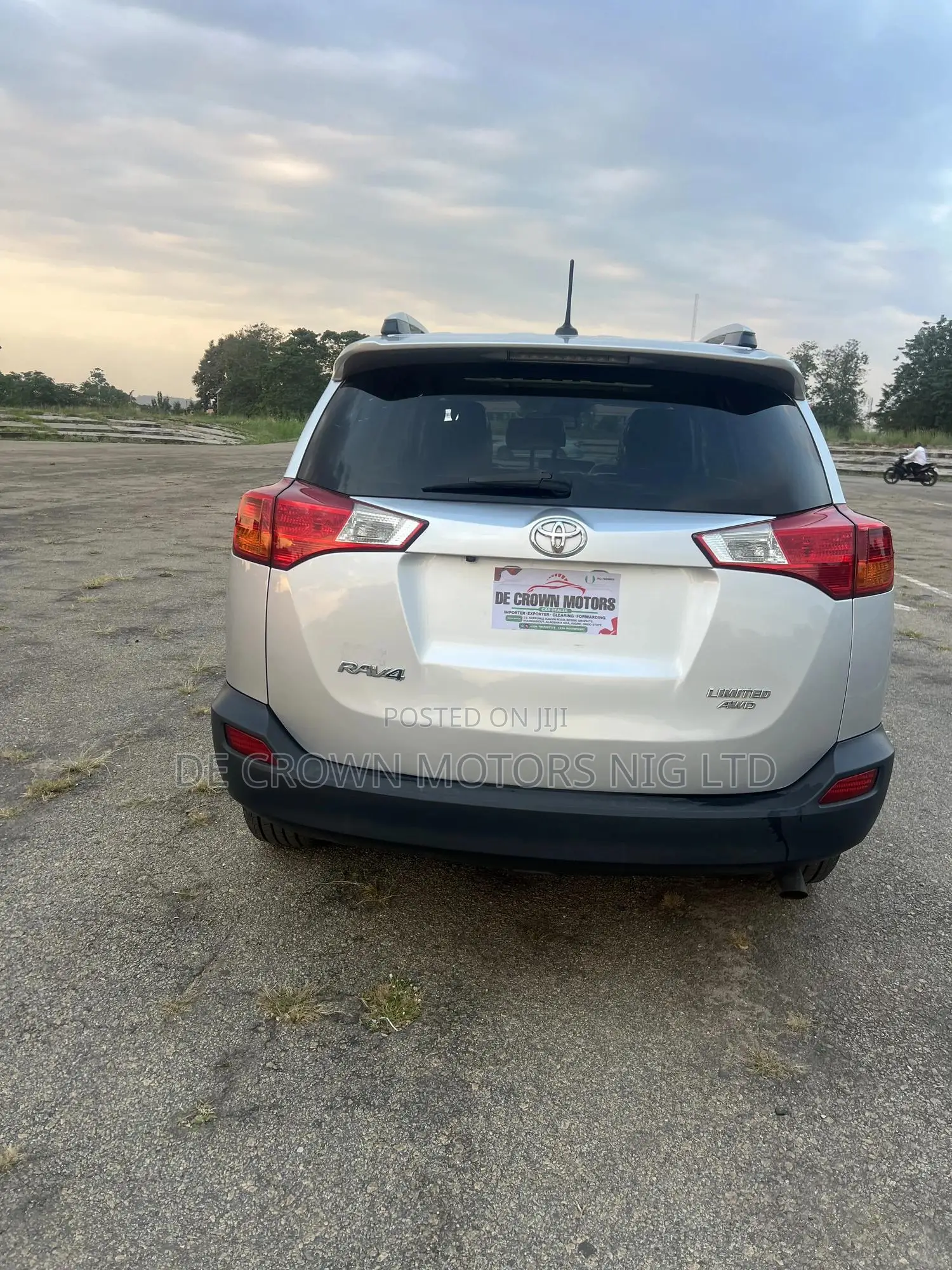 Toyota RAV4 Limited 4dr SUV AWD (2.5L 4cyl 6A) 2014 Silver