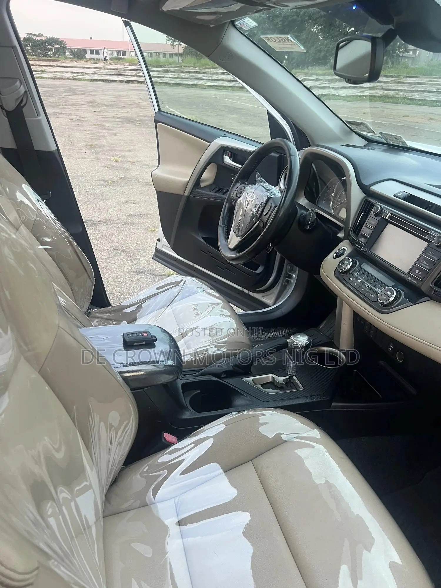Toyota RAV4 Limited 4dr SUV AWD (2.5L 4cyl 6A) 2014 Silver