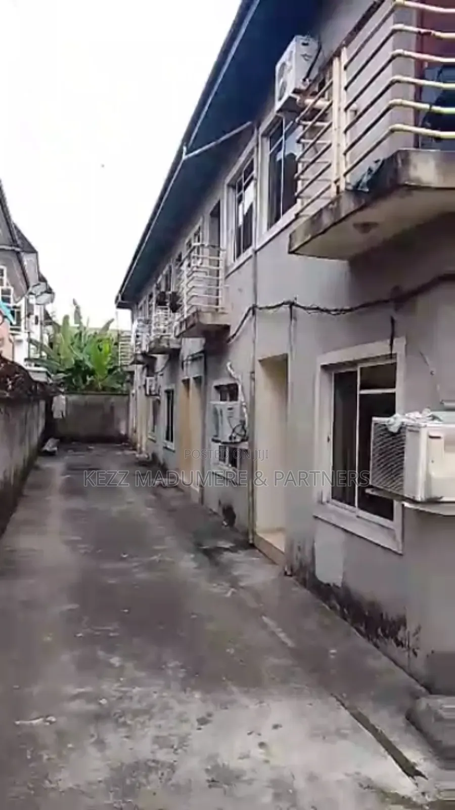 10bdrm Duplex in Gated Estate, Sars for sale