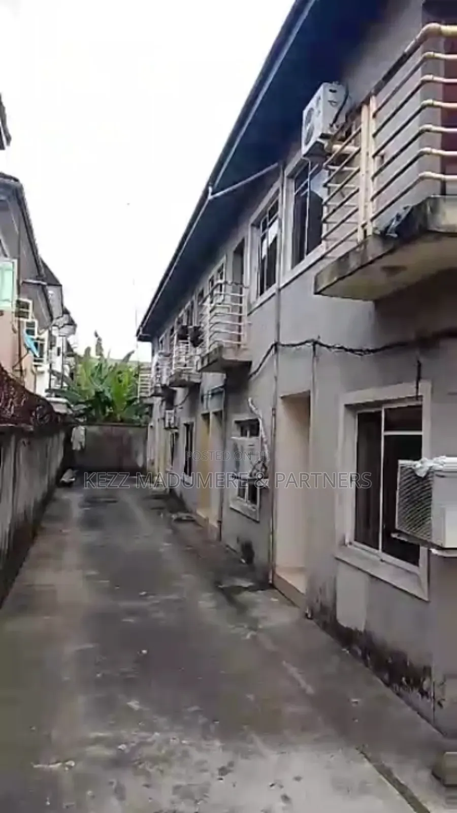10bdrm Duplex in Gated Estate, Sars for sale