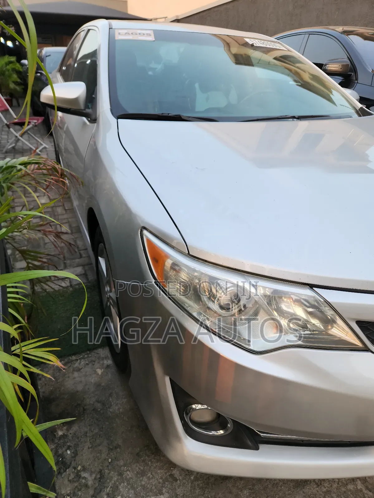 Toyota Camry SE 4dr Sedan (2.5L 4cyl 6A) 2013 Silver