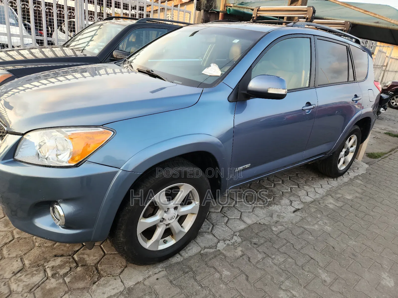 Toyota RAV4 Limited 2011 Blue