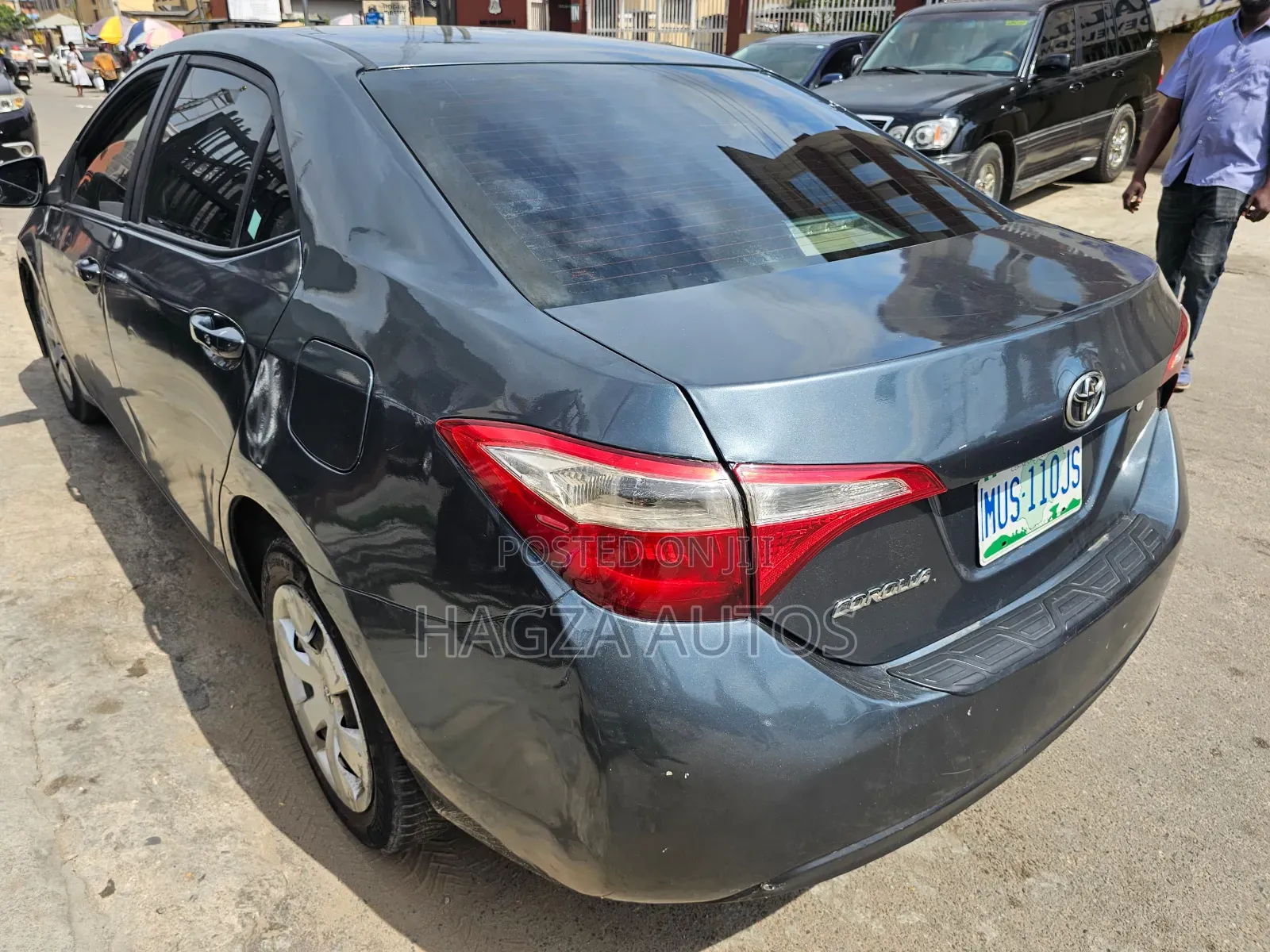 Toyota Corolla LE ECO w/Package 1 4dr Sedan (1.8L 4cyl CVT) 2017 Gray