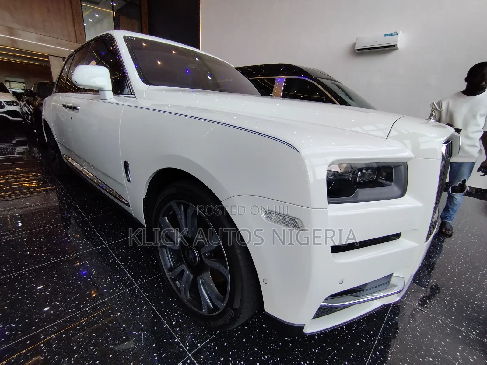 Rolls-Royce Cullinan Black Badge 2022 White