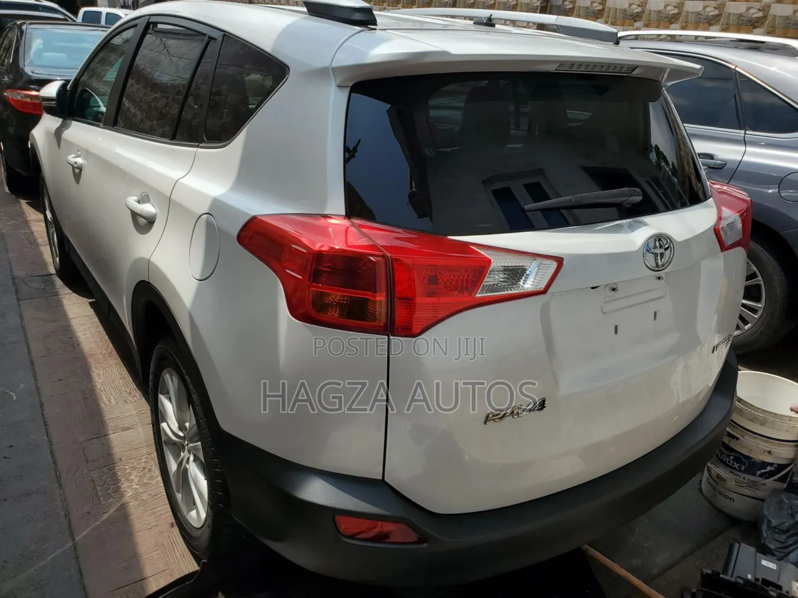 Toyota RAV4 Limited 4dr SUV (2.5L 4cyl 6A) 2014 White