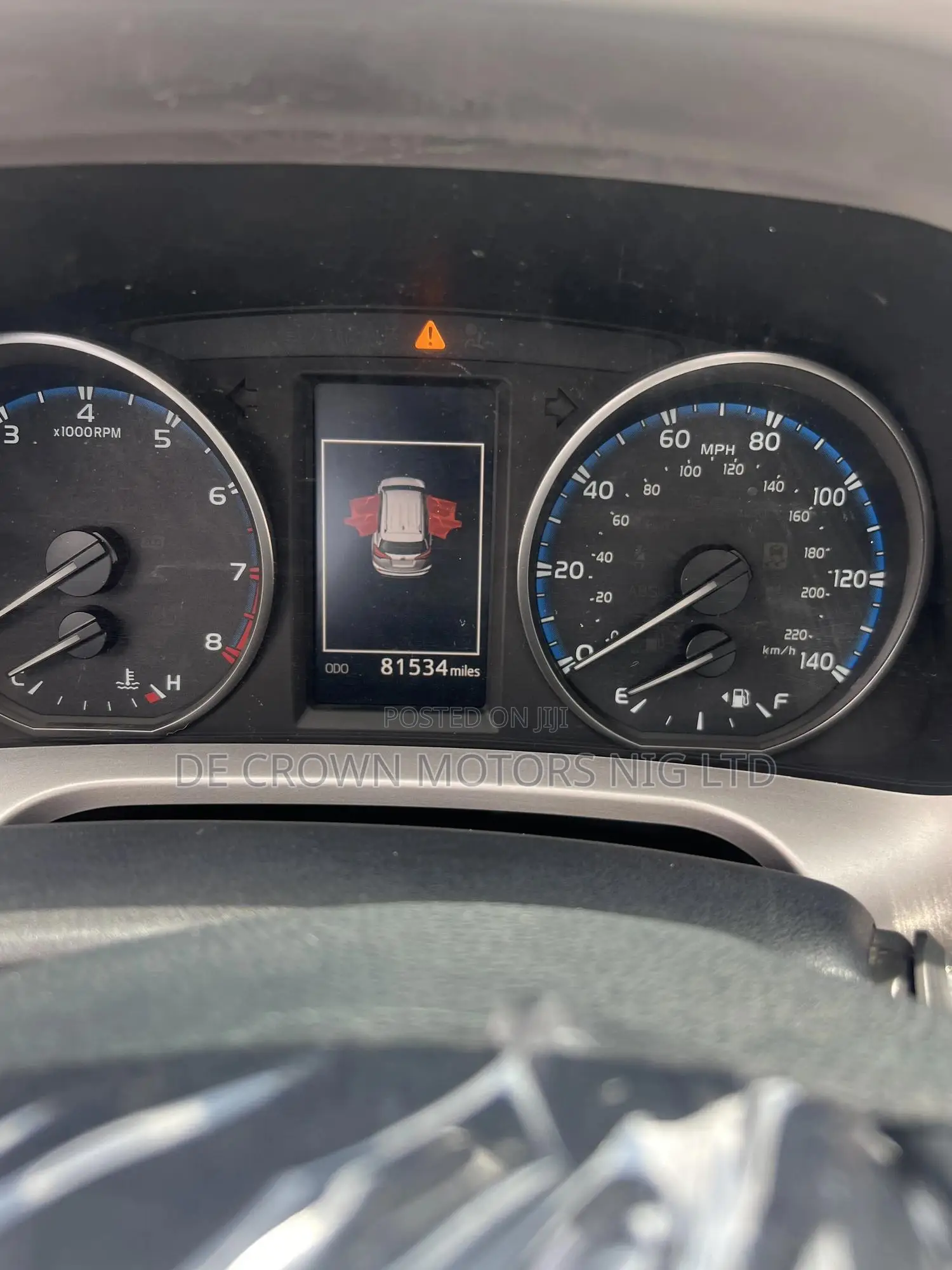 Toyota RAV4 XLE 4dr SUV (2.5L 4cyl 6A) 2018 Gray