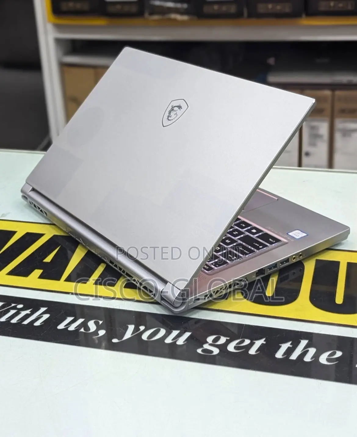 Laptop MSI P65 Creator 16GB Intel Core I7 SSD 512GB