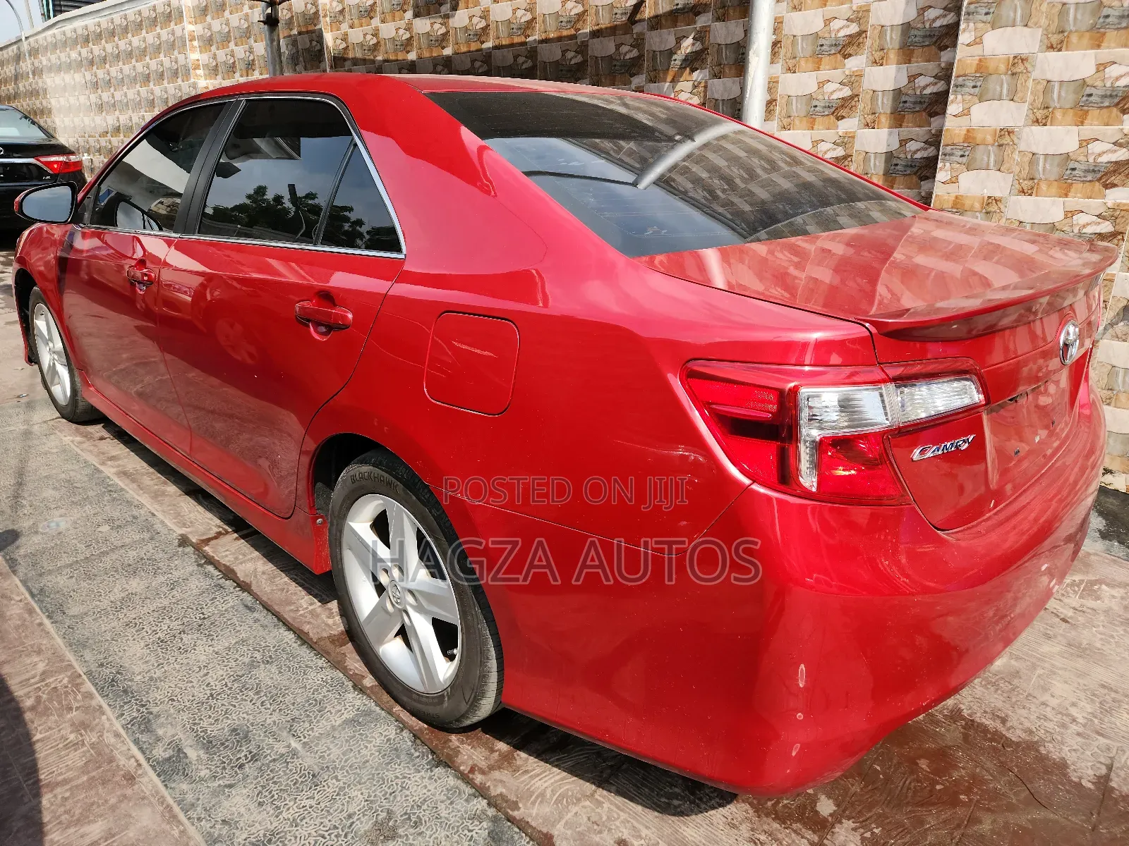 Toyota Camry SE 4dr Sedan (2.5L 4cyl 6A) 2013 Red