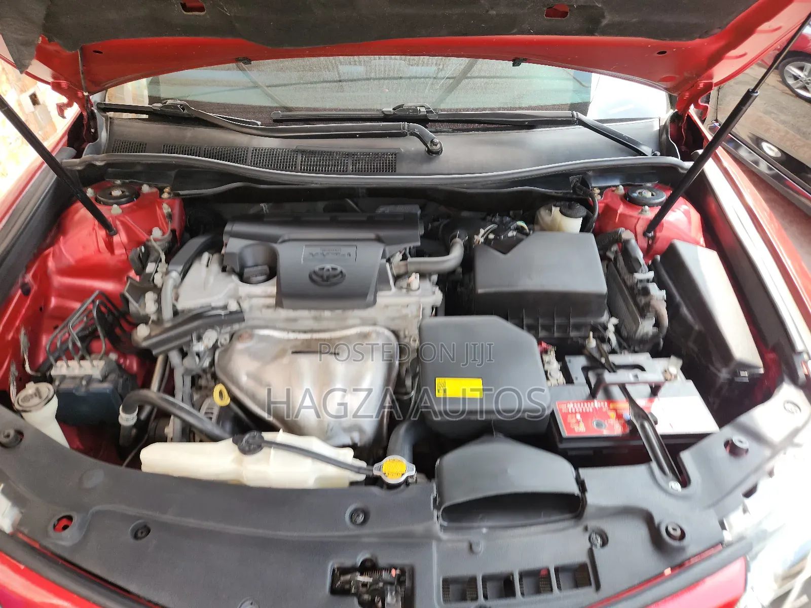 Toyota Camry SE 4dr Sedan (2.5L 4cyl 6A) 2013 Red