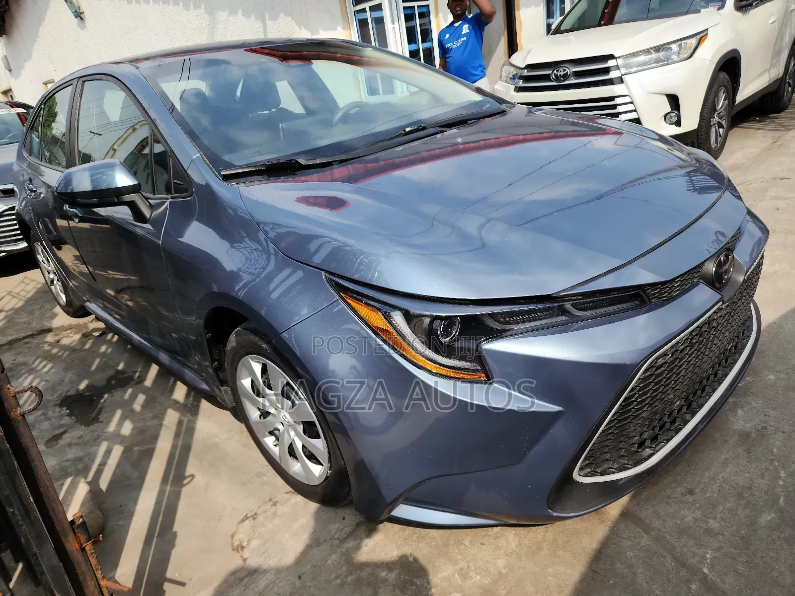 Toyota Corolla LE 2021 Blue