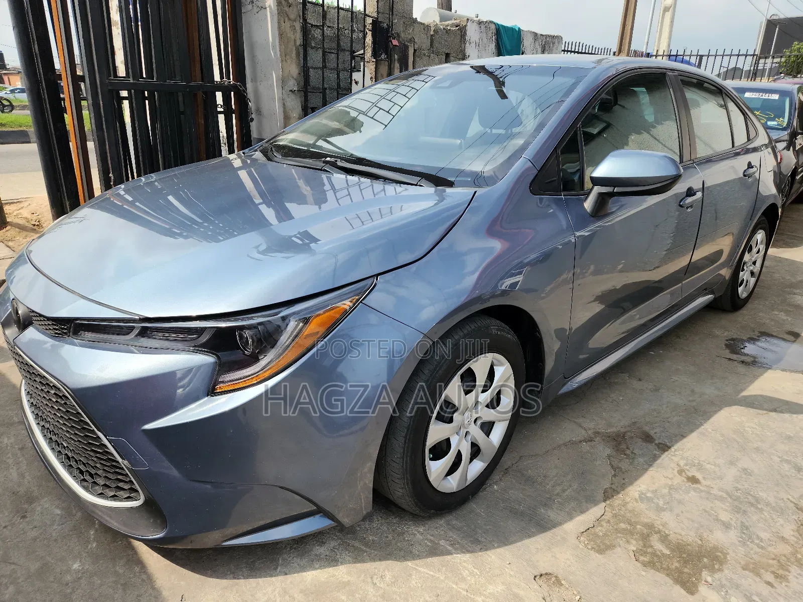 Toyota Corolla LE 2021 Blue