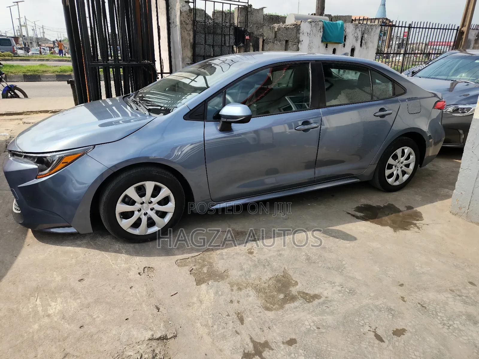 Toyota Corolla LE 2021 Blue