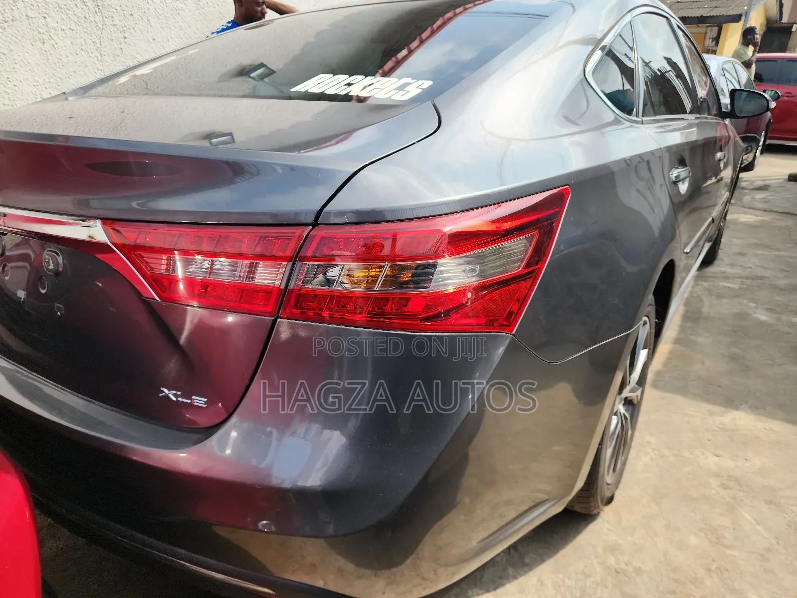 Toyota Avalon XLE Premium Sedan FWD (3.5L 6cyl 6A) 2017 Gray