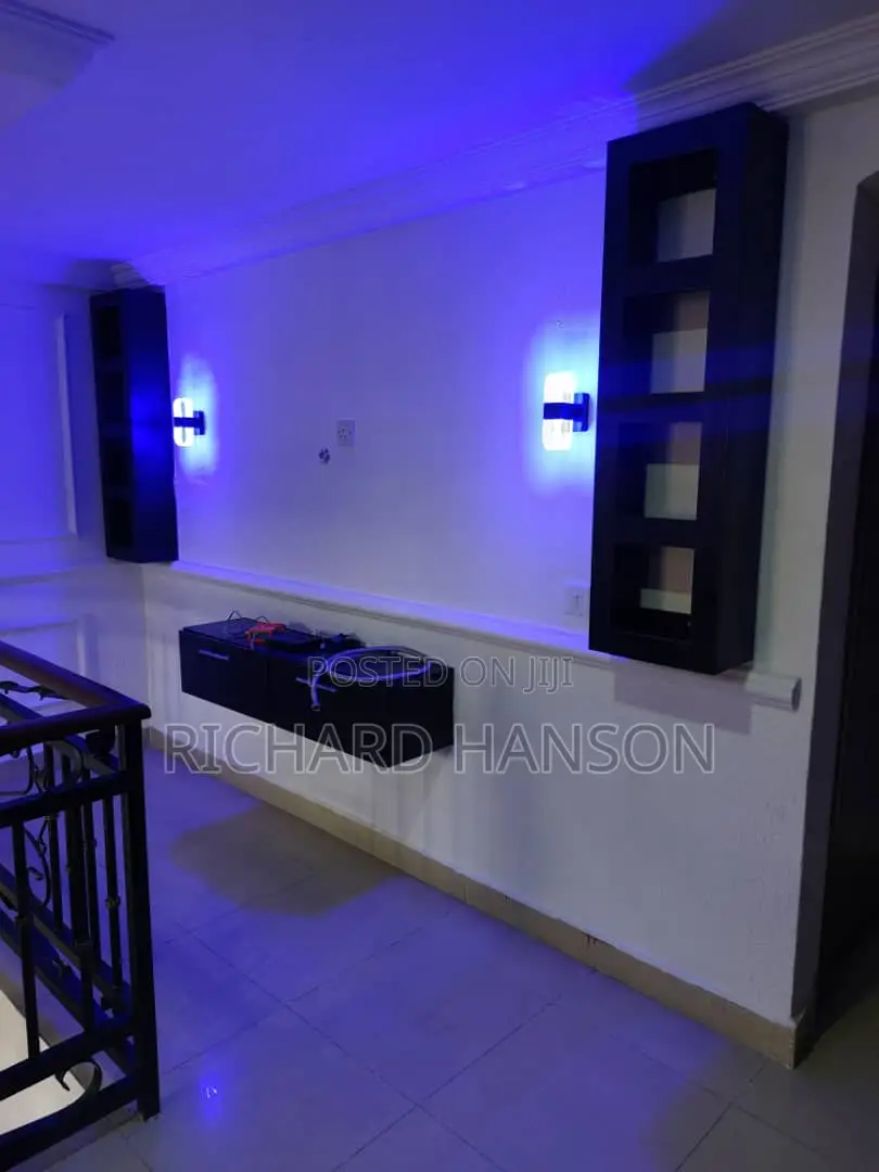 3bdrm Maisonette in Lekki Phase 1 for rent