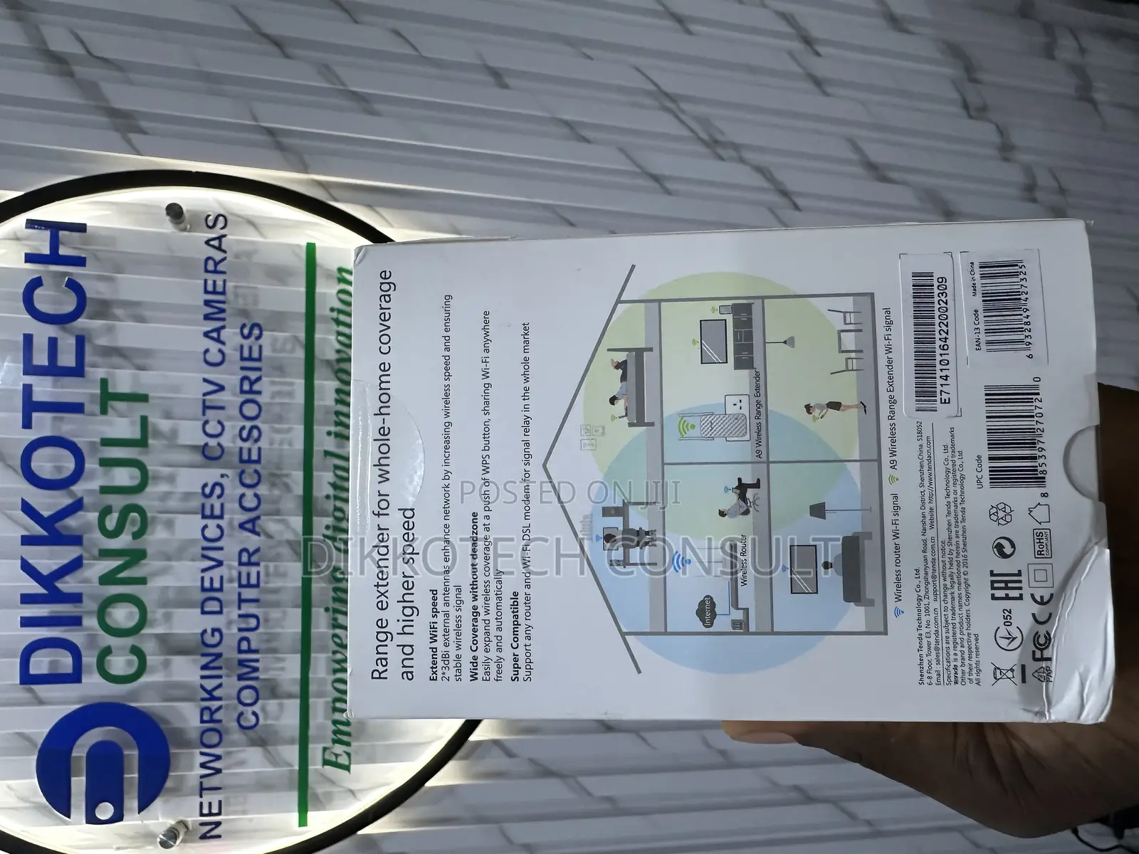 Tenda A9 Wi-Fi Range Extender (N300)