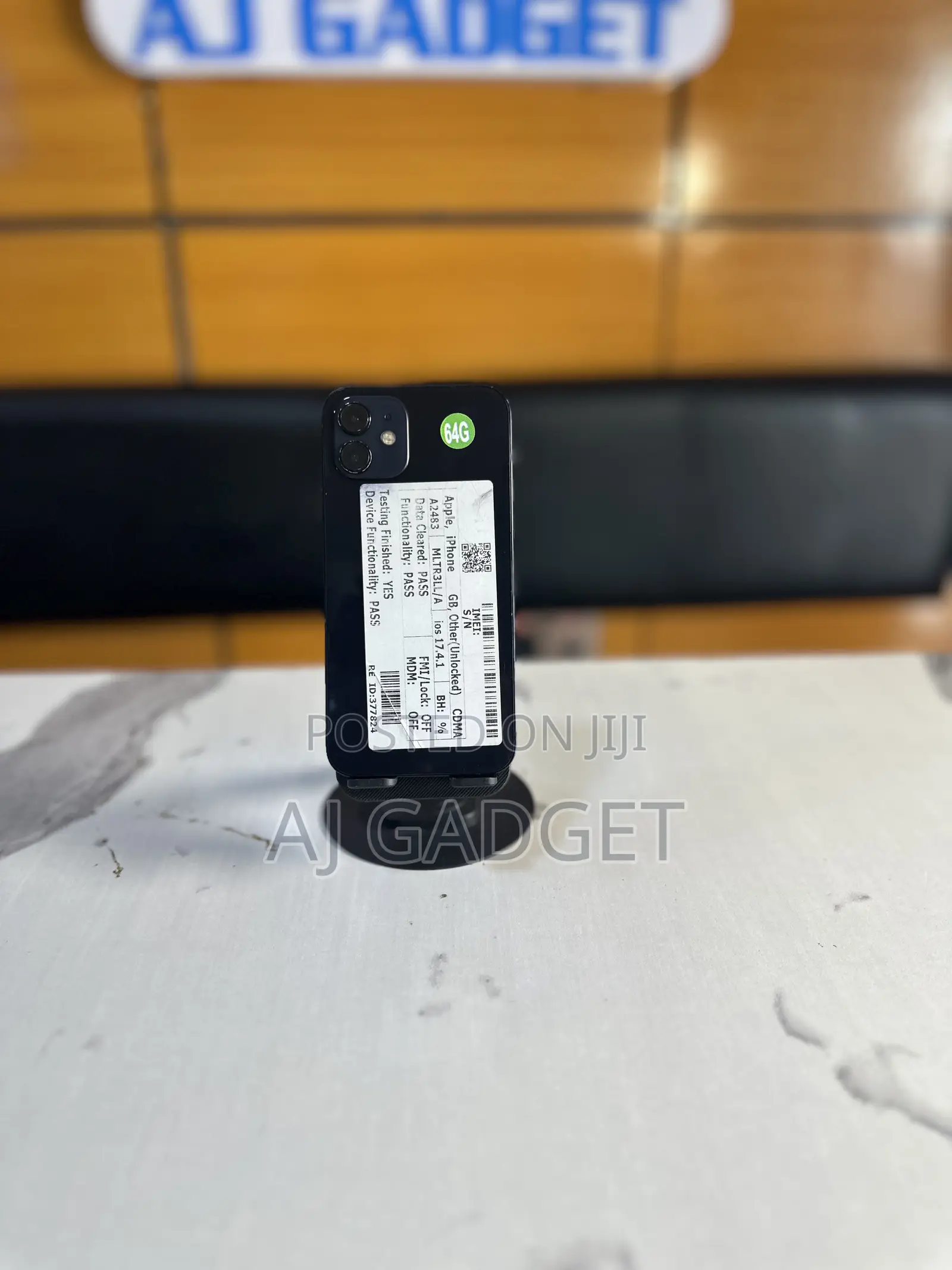 Apple iPhone 12 64 GB Black
