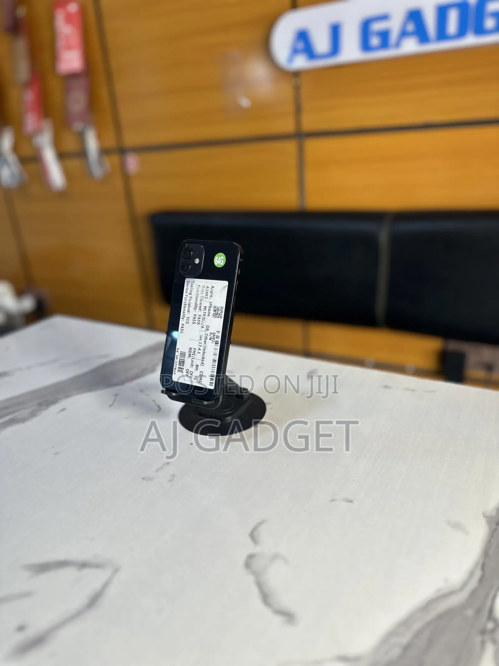 Apple iPhone 12 64 GB Black