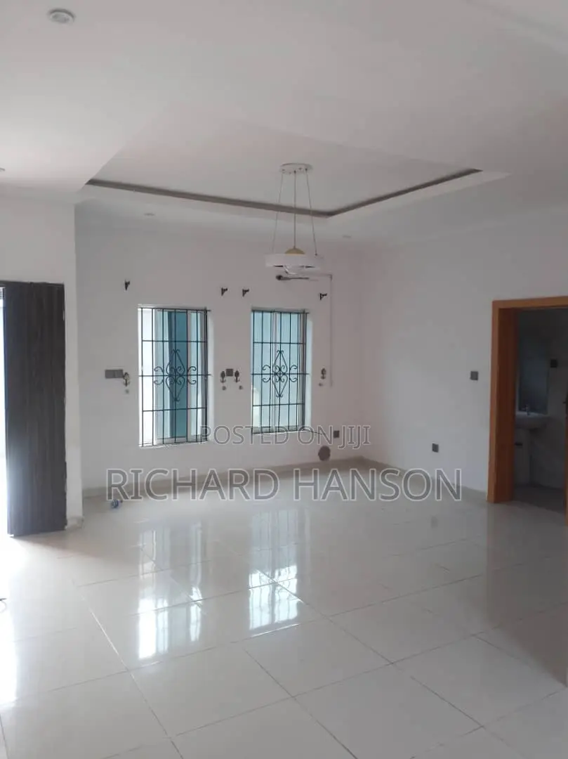 20bdrm Block of Flats in Victoria Island Extension for rent