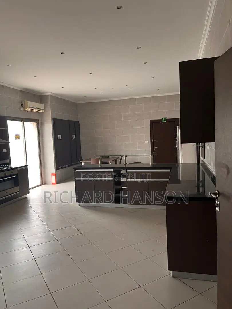 3bdrm Apartment in Victoria Island Extension for rent