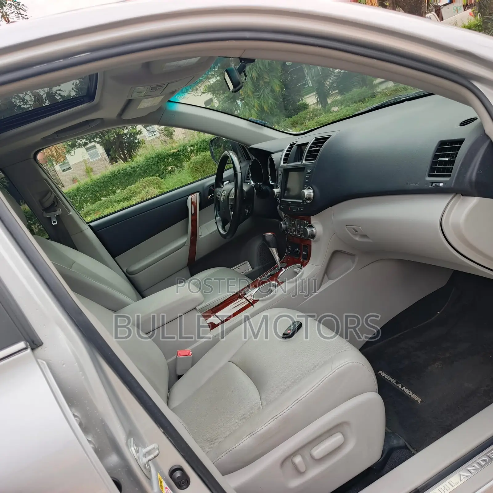 Toyota Highlander Limited 3.5l 4WD 2013 Silver