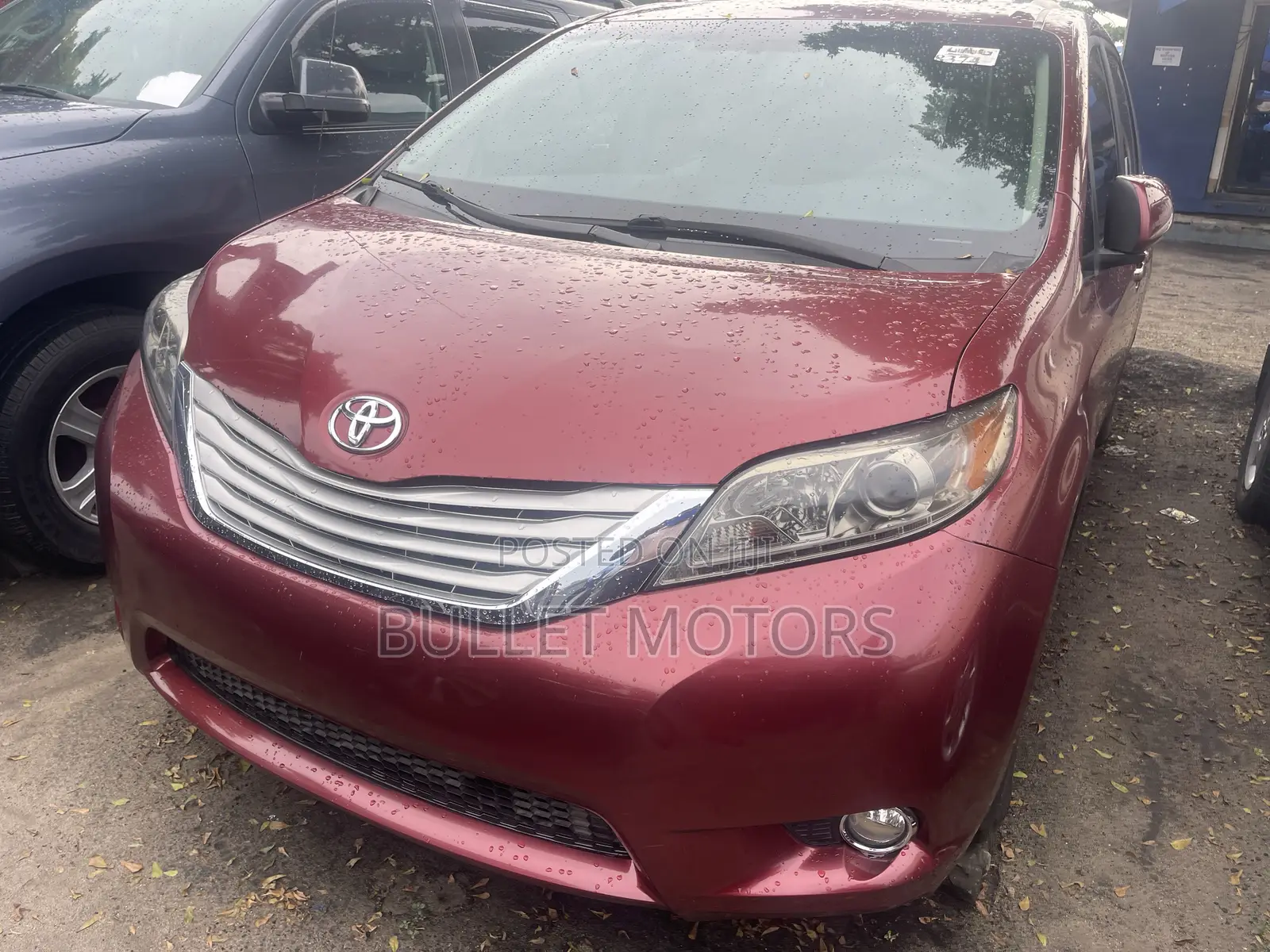 Toyota Sienna XLE 7 Passenger Mobility 2012 Red
