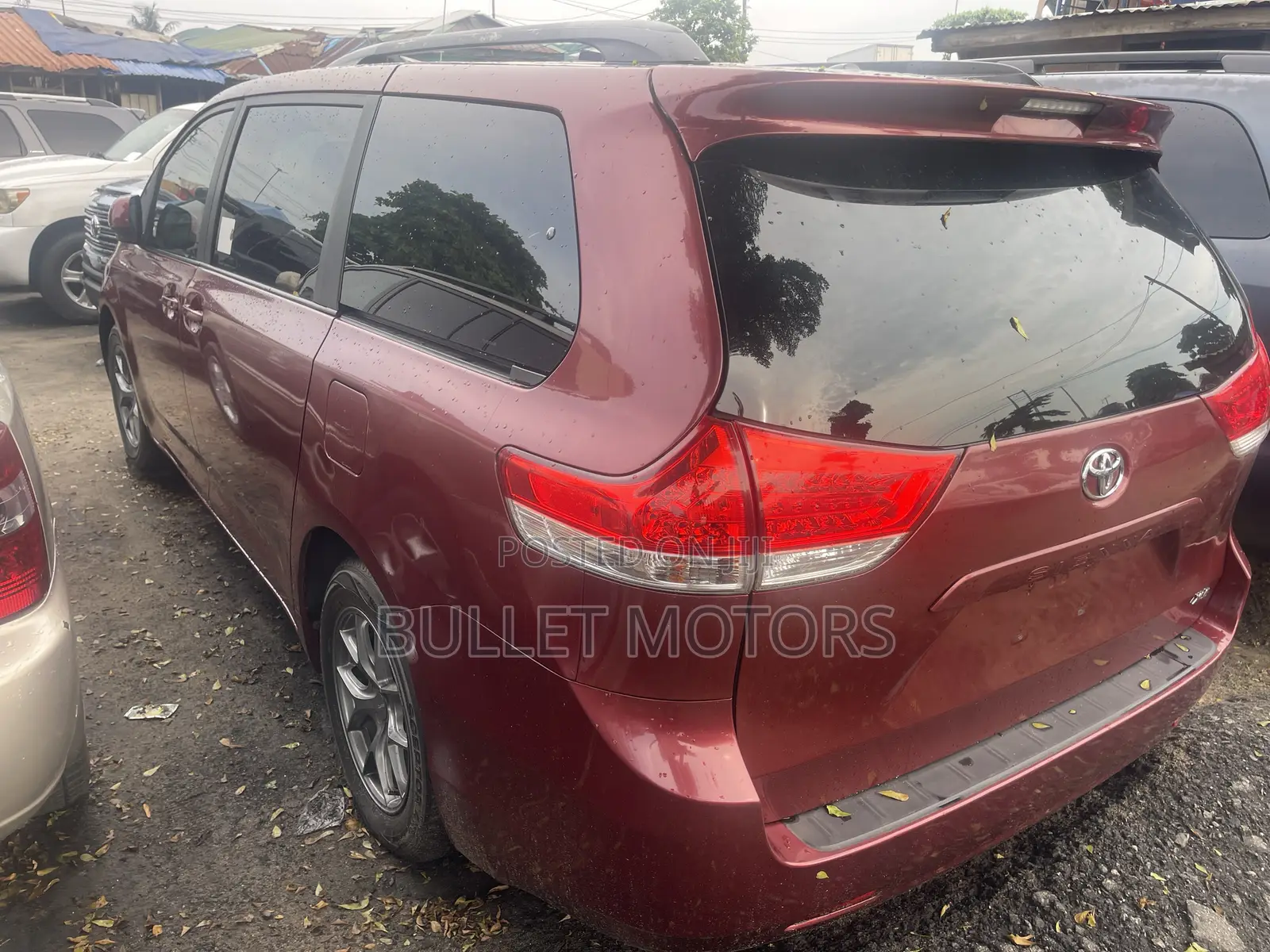 Toyota Sienna XLE 7 Passenger Mobility 2012 Red