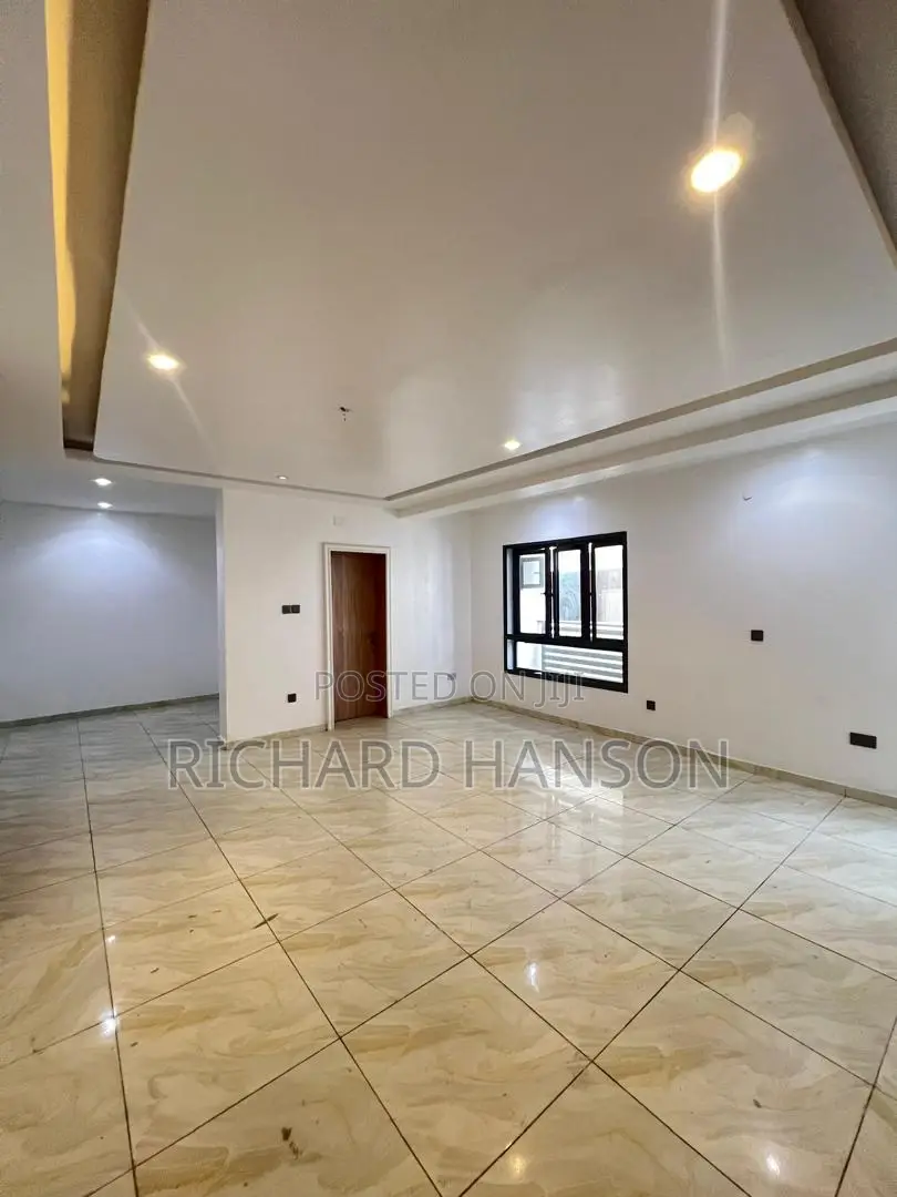 4bdrm Duplex in Lekki Phase 1 for sale