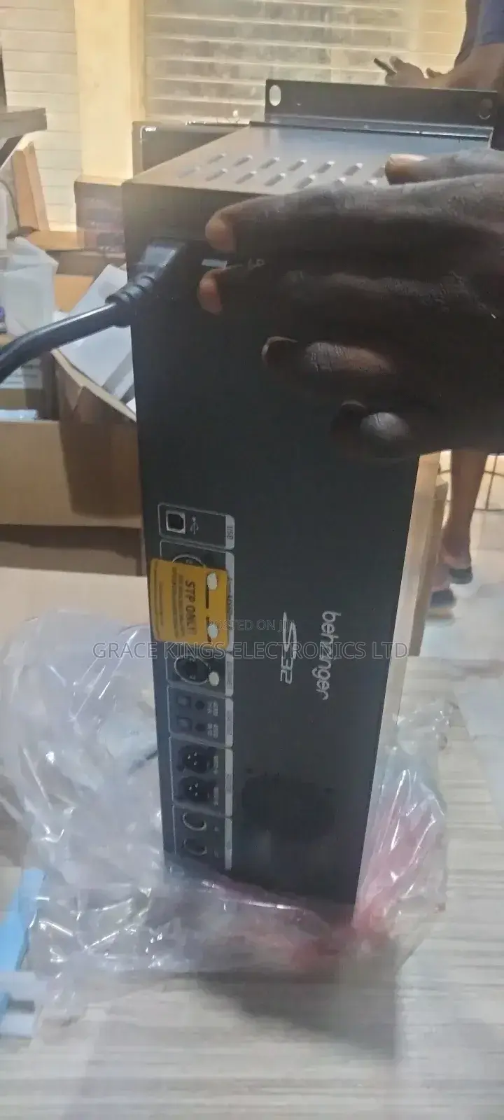 Dl32 Digital Mixers Stage Box