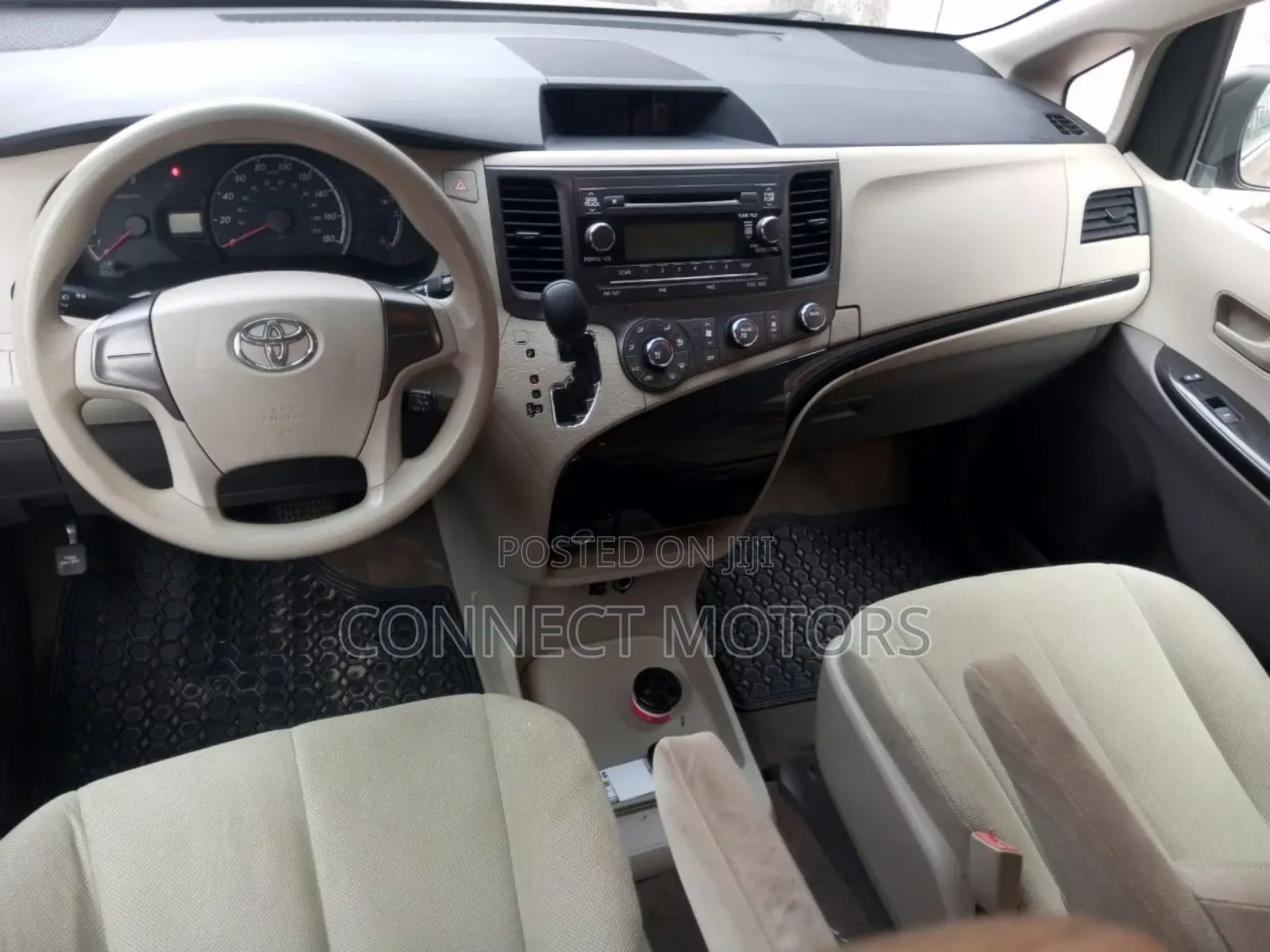 Toyota Sienna 2013 Silver