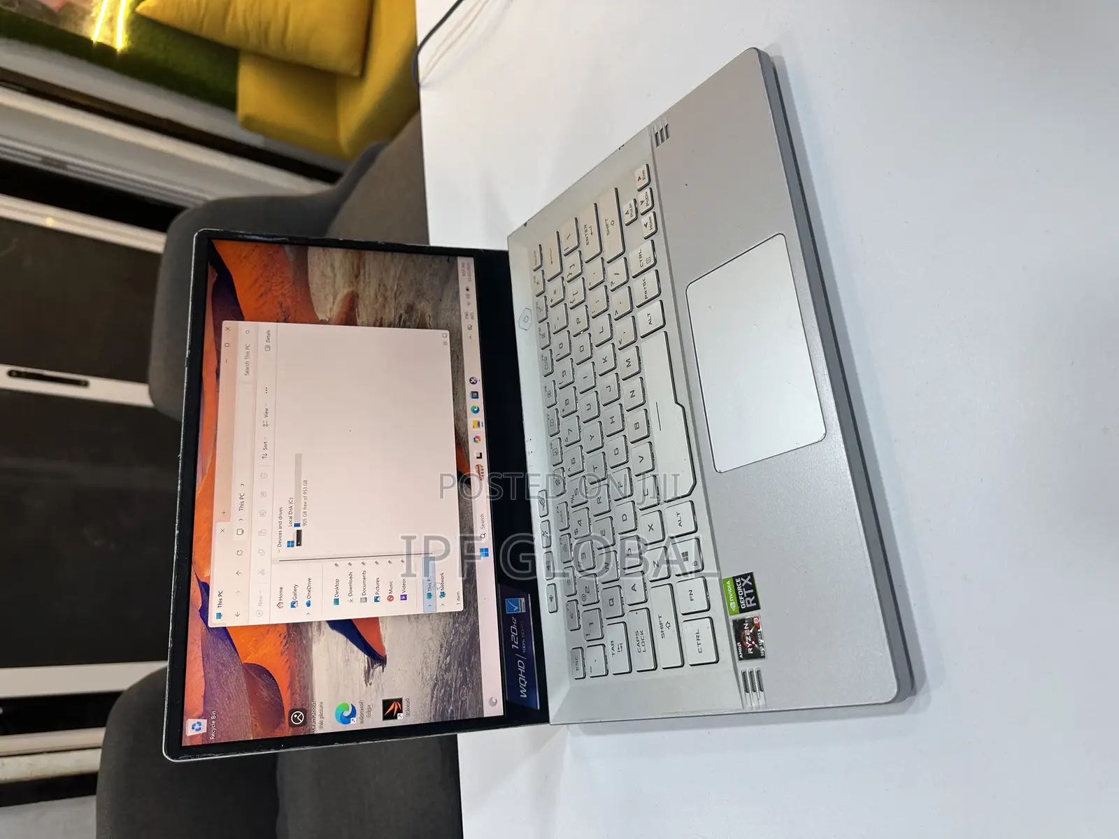 Laptop Asus ROG Zephyrus G14 24GB AMD Ryzen 9 SSD 1T
