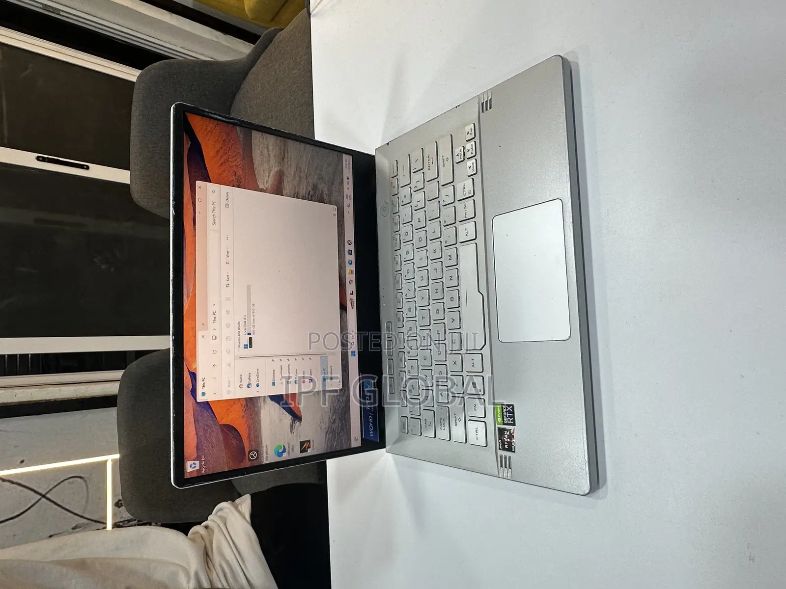 Laptop Asus ROG Zephyrus G14 24GB AMD Ryzen 9 SSD 1T